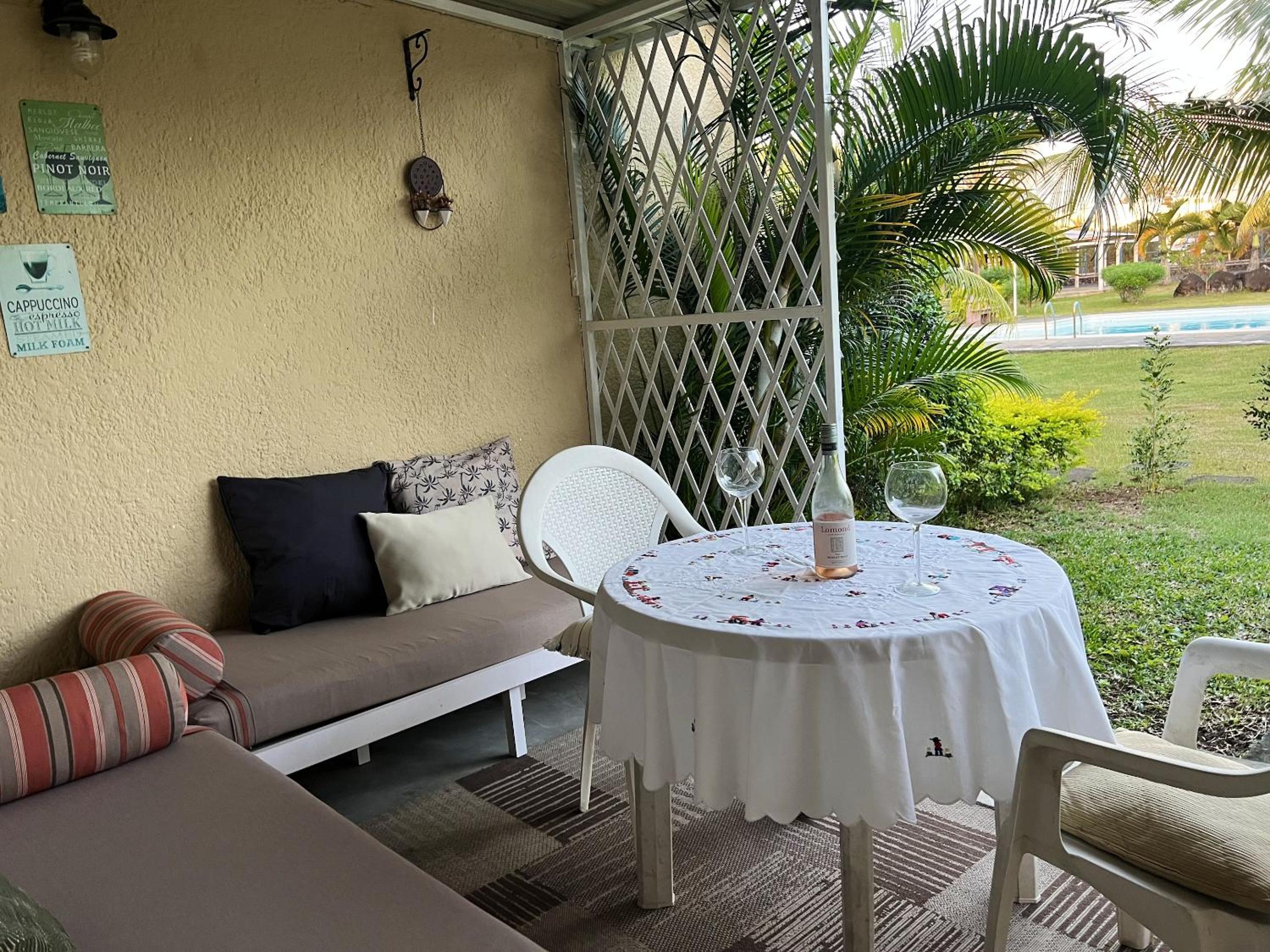 Charming Studio in Grand Baie, 60 m² with Shared Pool