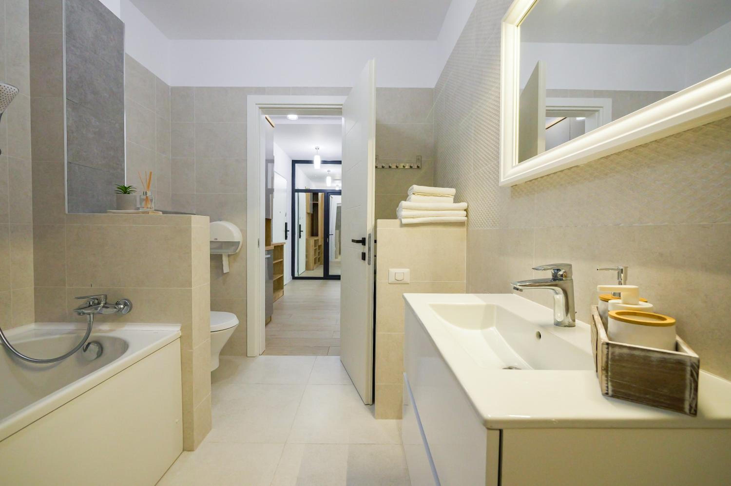 Red Luxury Apartment Lake On view 3