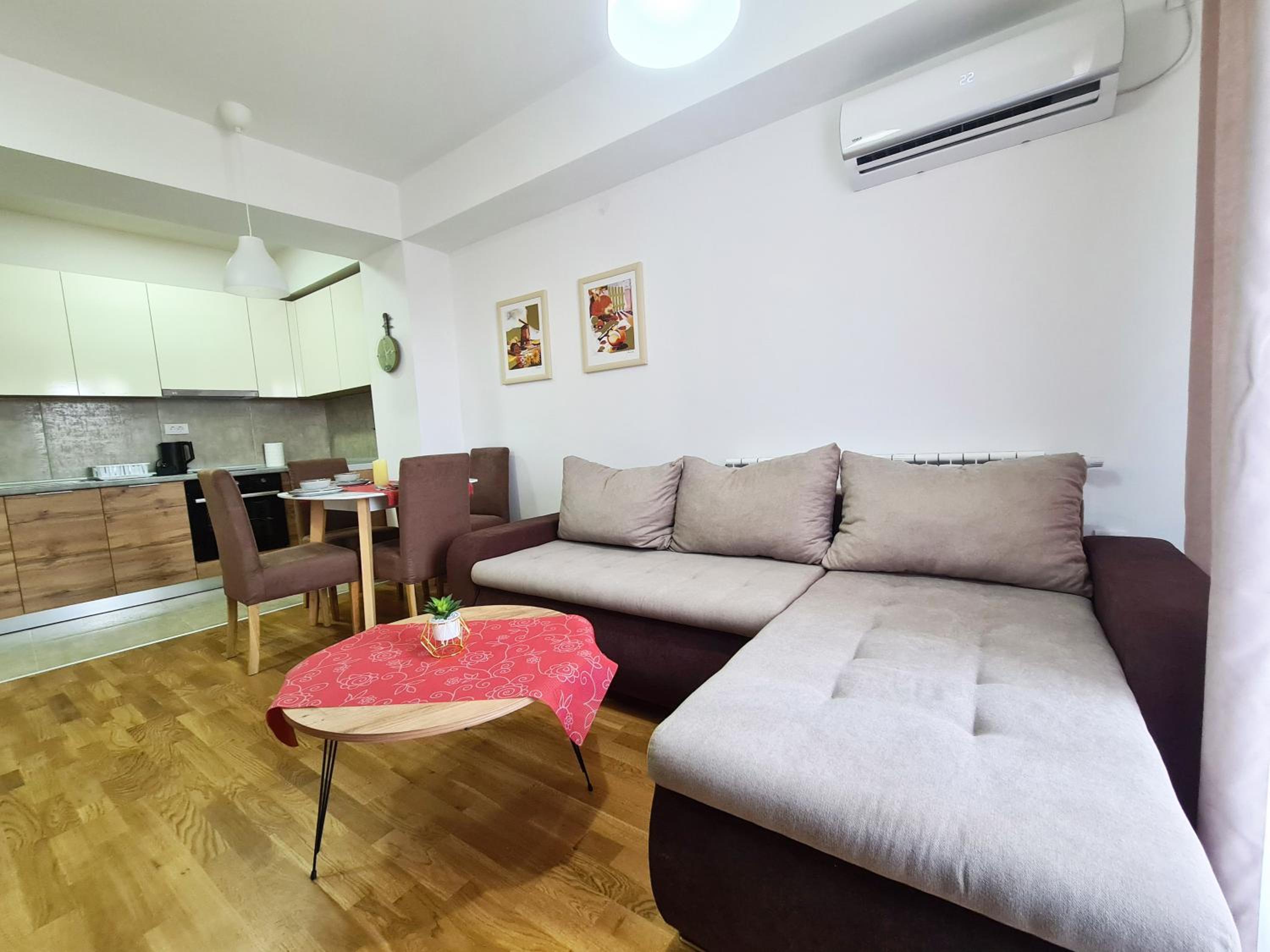 Skopje Center City Apartment 3 view 4