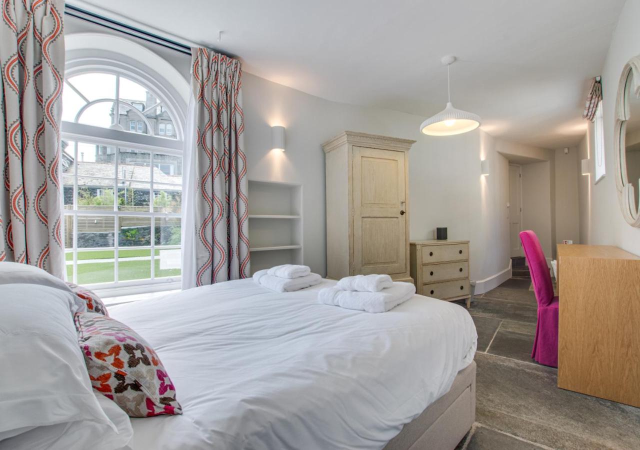 6 Bed in Padstow oc-p00760