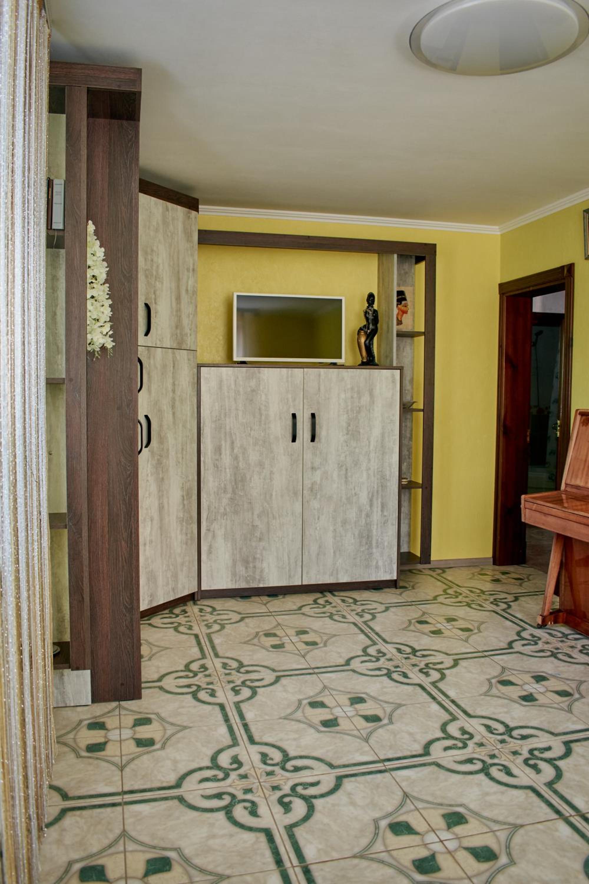 Photo 10