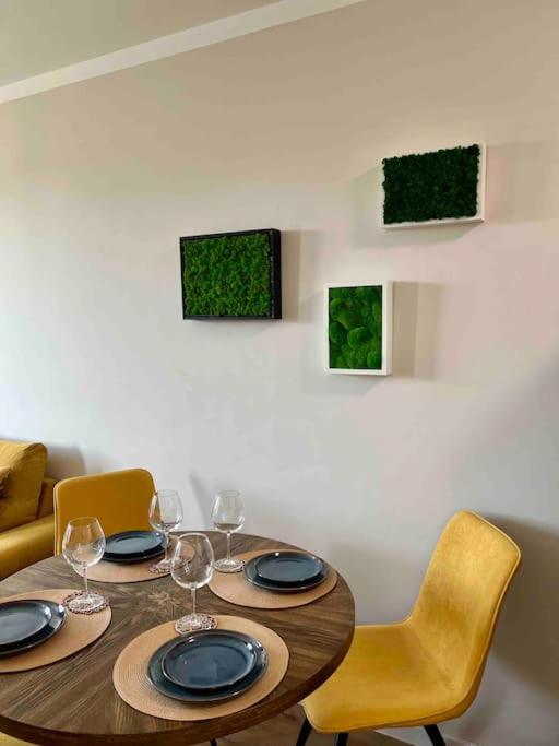 Sunny apartment in Bellicity complex
