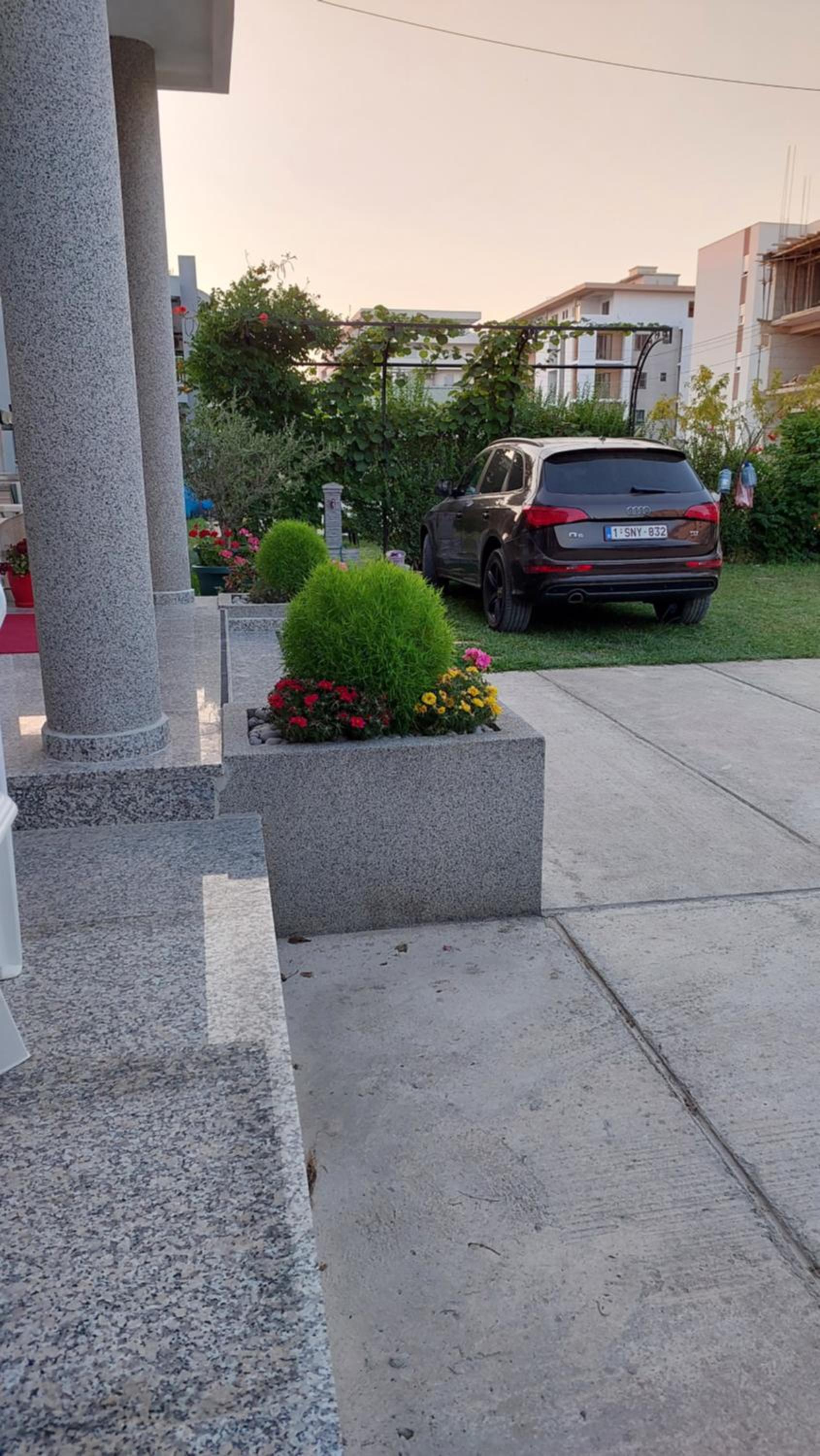Rinia Apartments