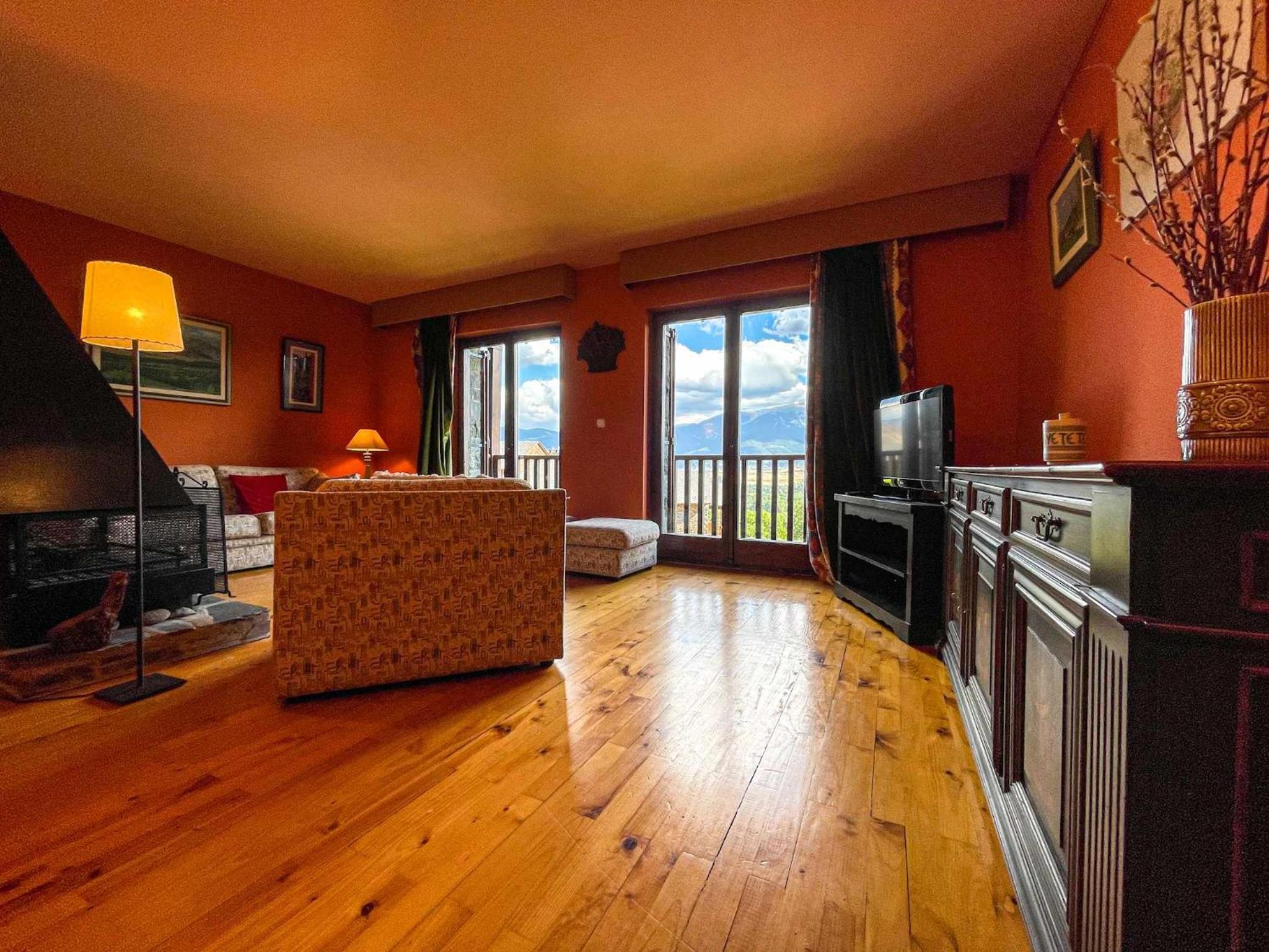 Casa Elegancia Pleta de Saga