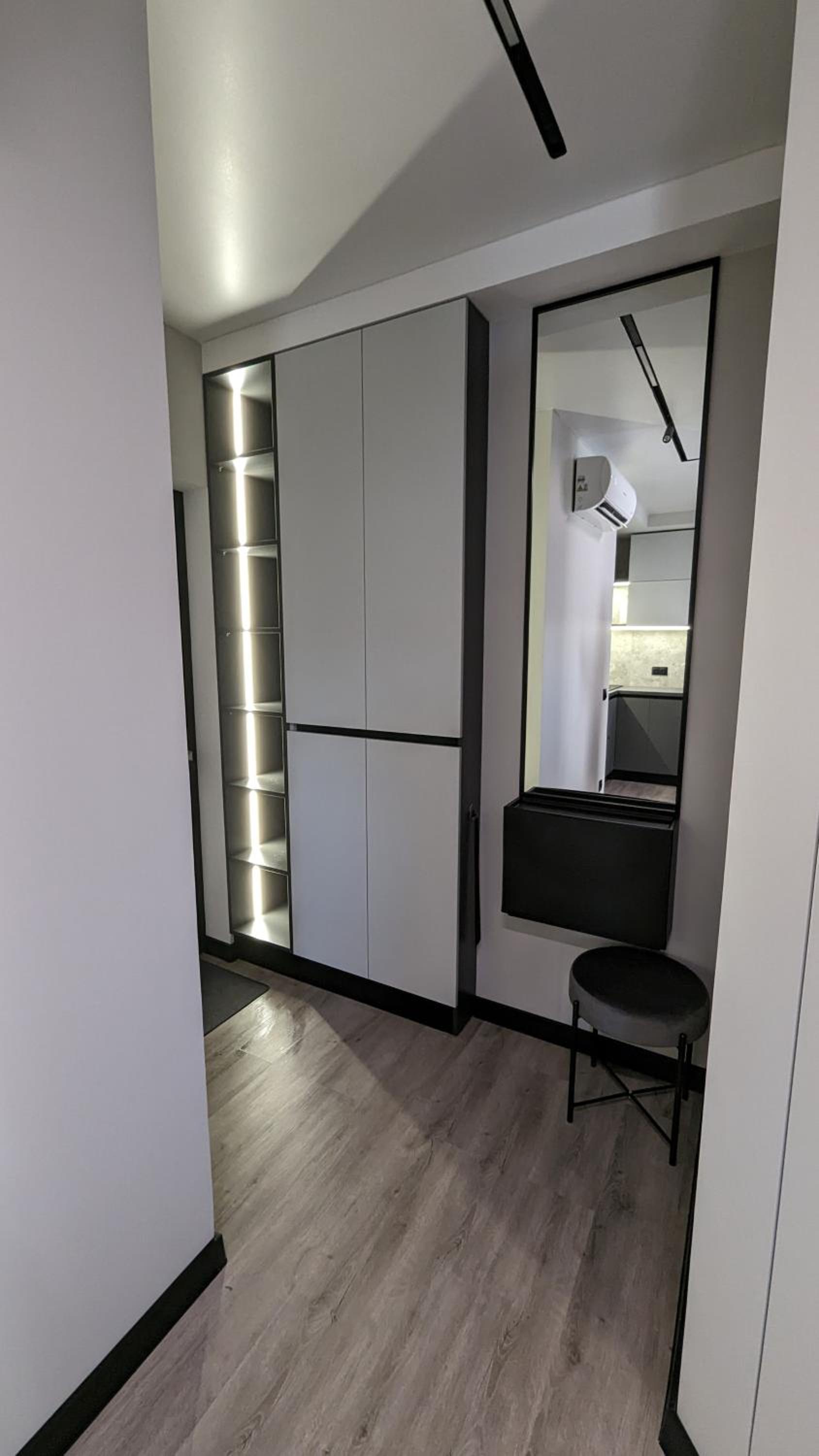 AVENUE APARTMENTS
