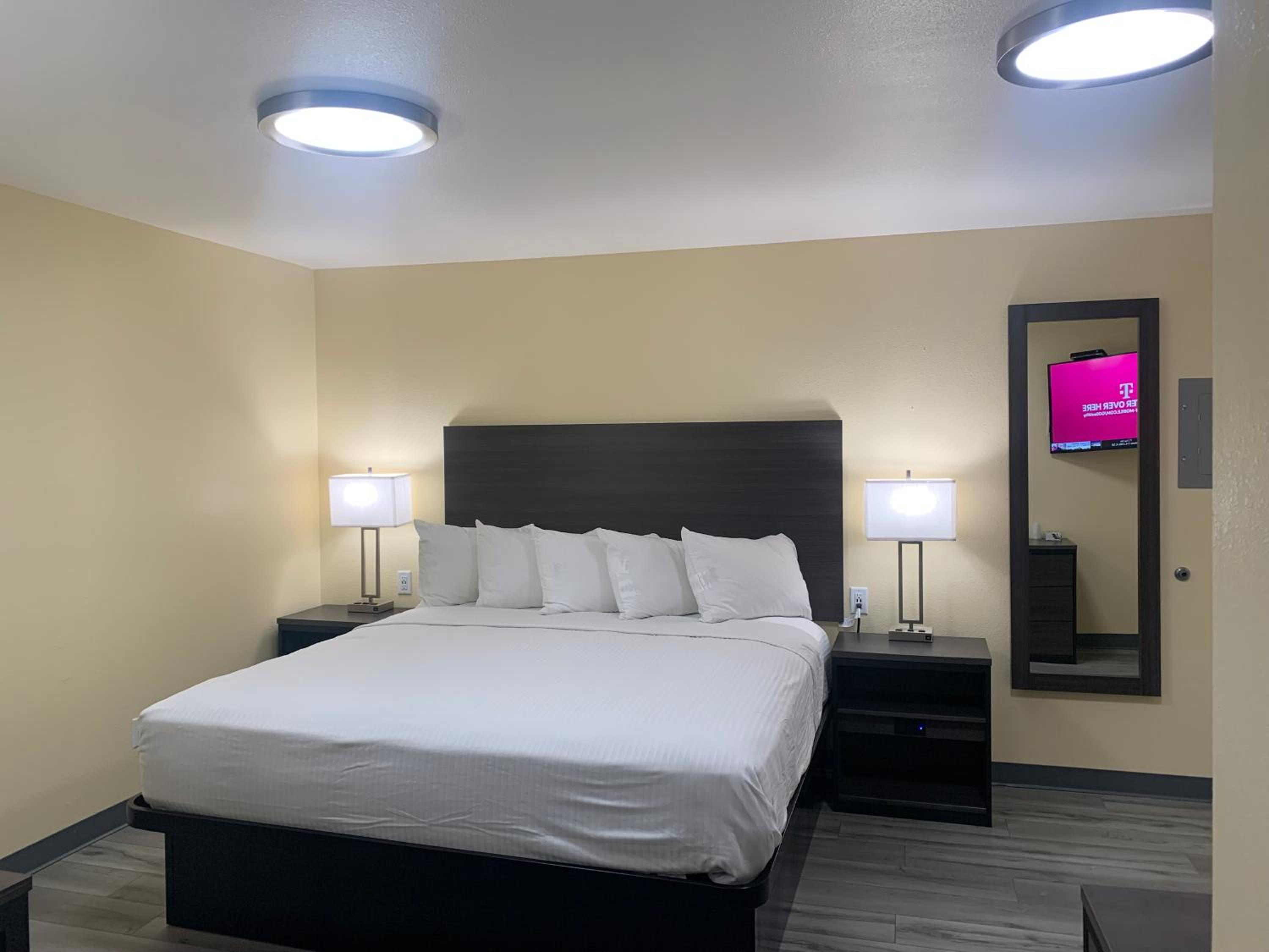 Medford Vacations - Relax Inn of Medford - Property Image 23