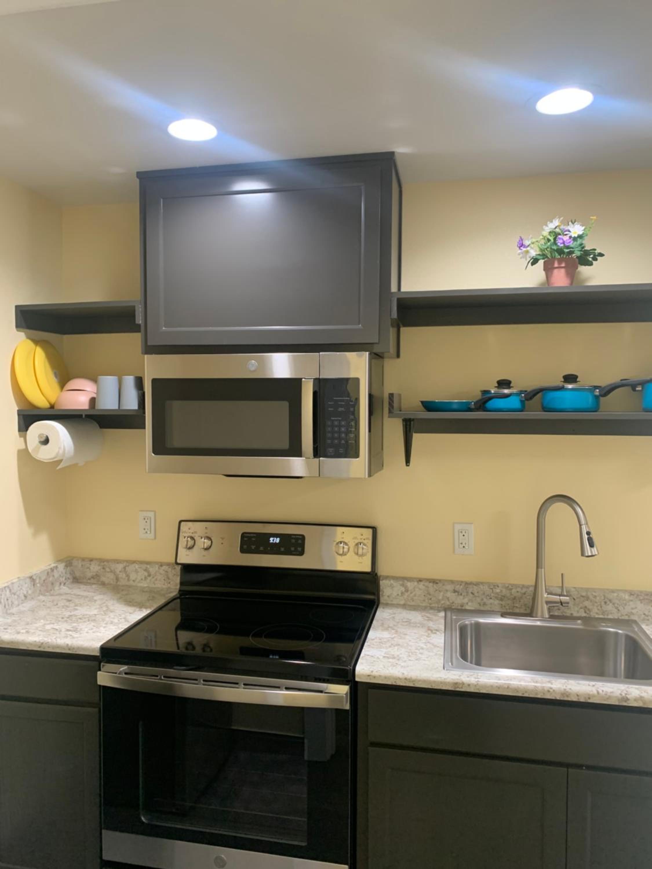 Medford Vacations - Relax Inn of Medford - Property Image 22