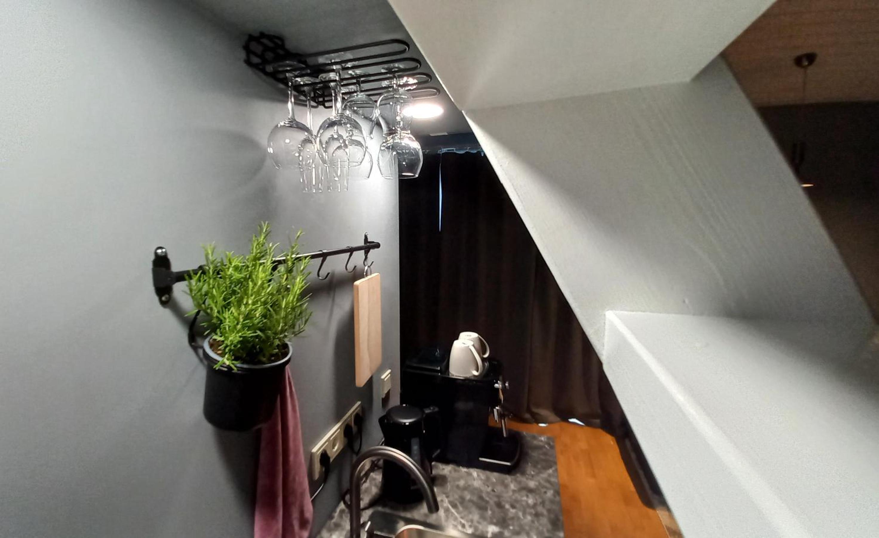 Tiny House, Kesk Loft view 2