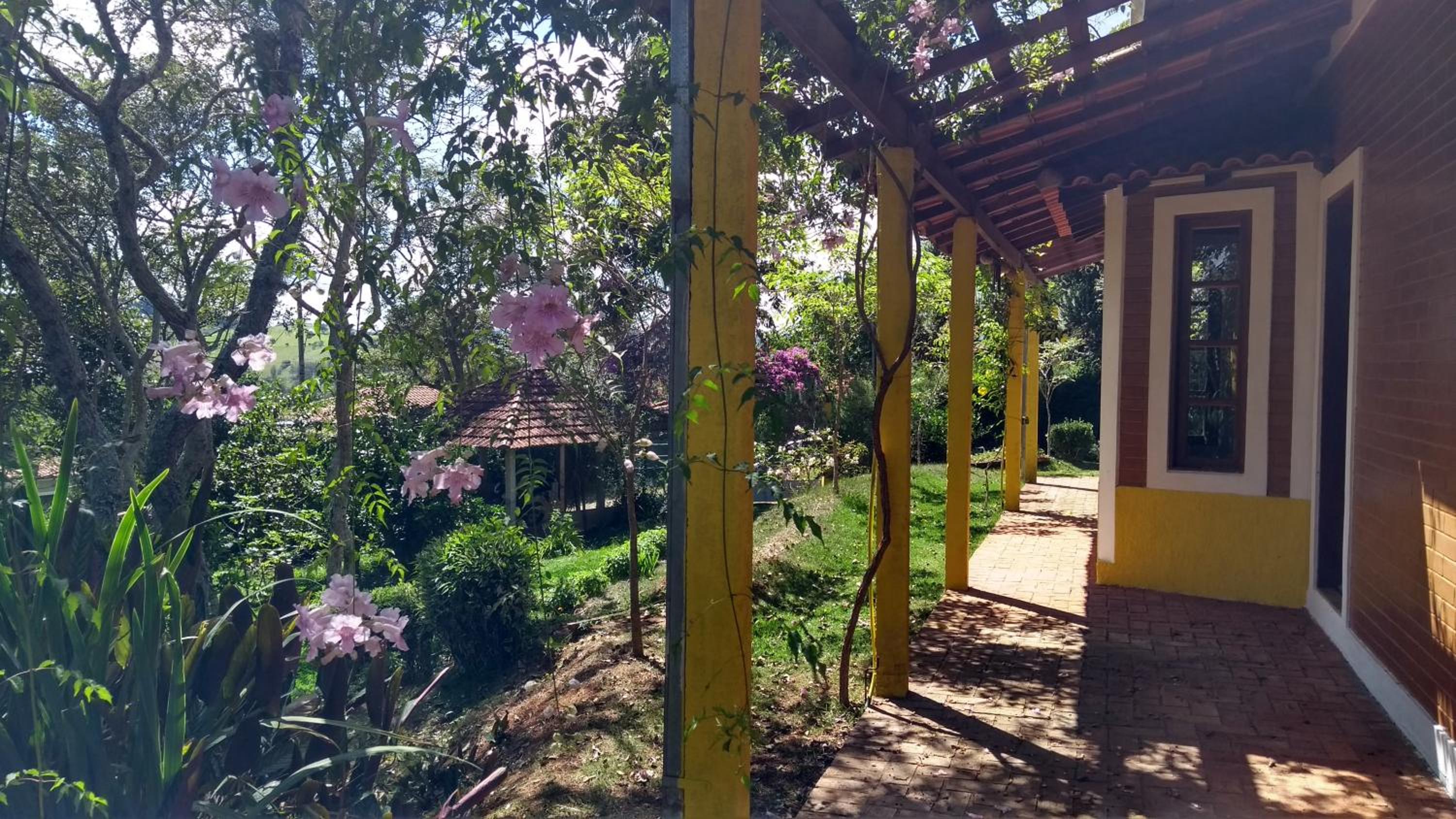 EcoHousing Gaia Terranova Hospedagem eco pet friendly