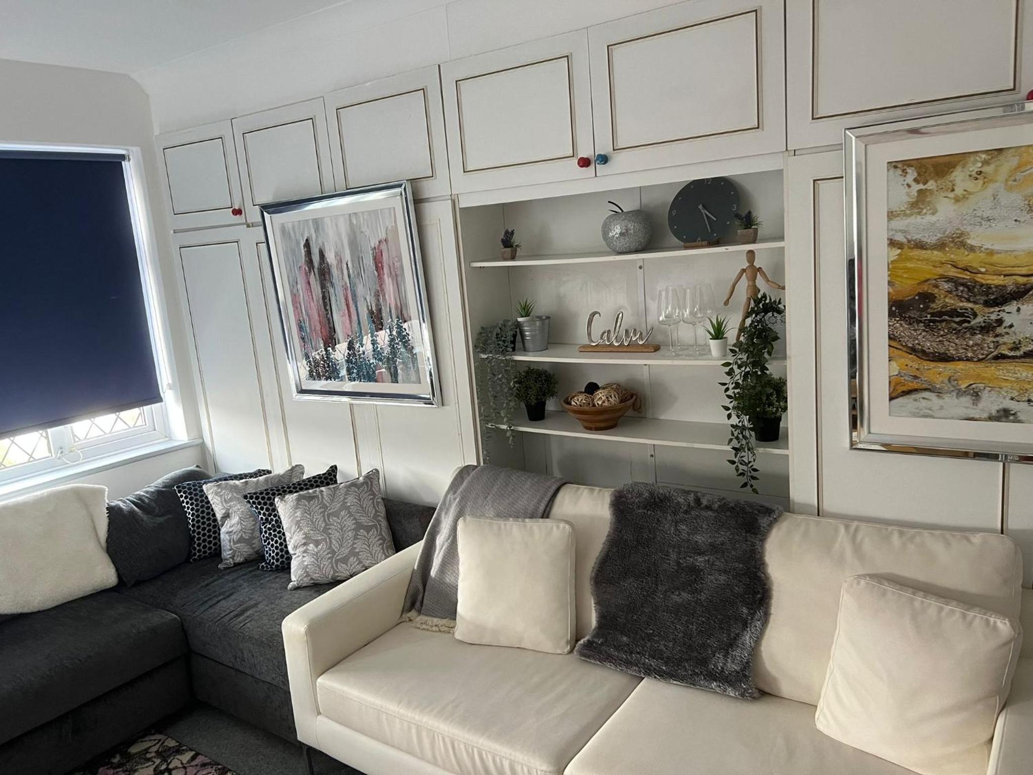 E - Comfortable apartment Shared bathroom - Image 3