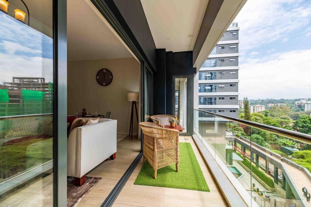 Riverside Square Luxury 2bed Apt with pool and gymn near Westlands view 4