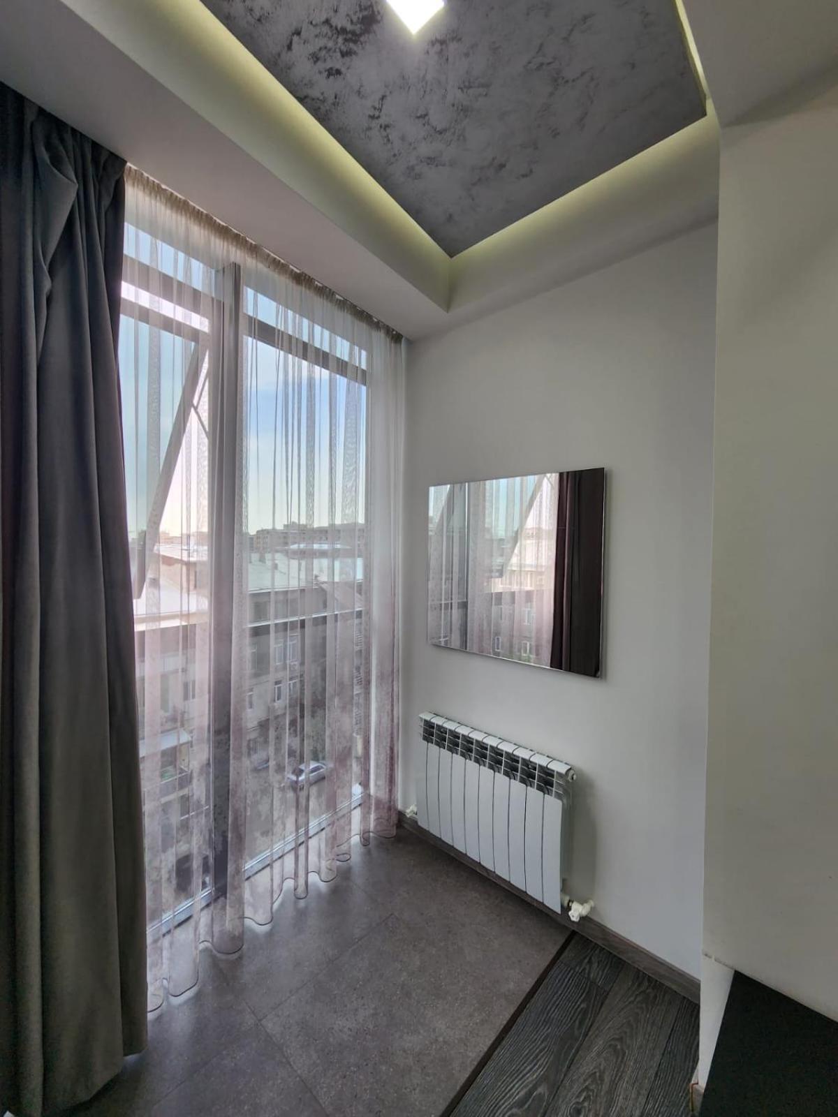 DELUXE Modernly Renovated 2 Bedroom + 2 Bathroom Apt by REPUBLIC SQUARE
