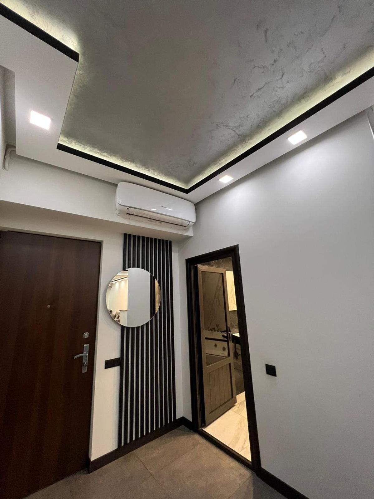DELUXE Modernly Renovated 2 Bedroom + 2 Bathroom Apt by REPUBLIC SQUARE