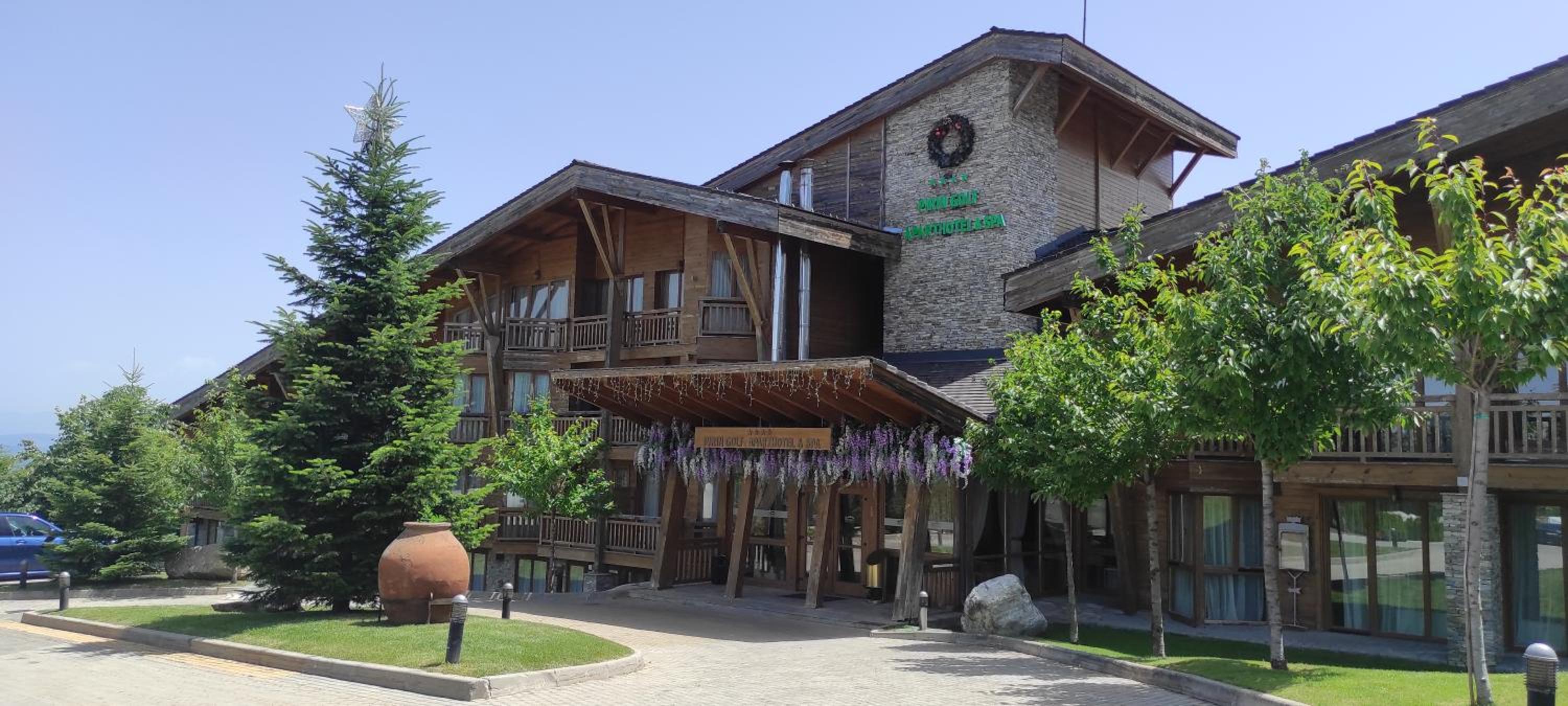 Pirin Golf & Spa Greenside Studio
