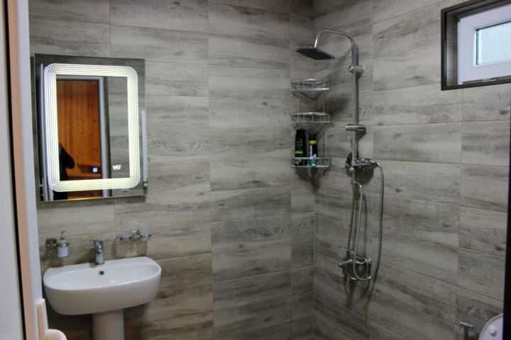 Shemoqmedi chalet