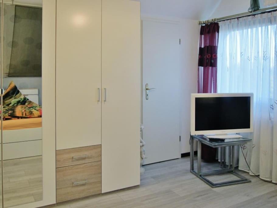 Schöne Ferienwohnung im HAUS SONNENGARTEN mit WLAN und Parkplatz in Achim bei Bremen