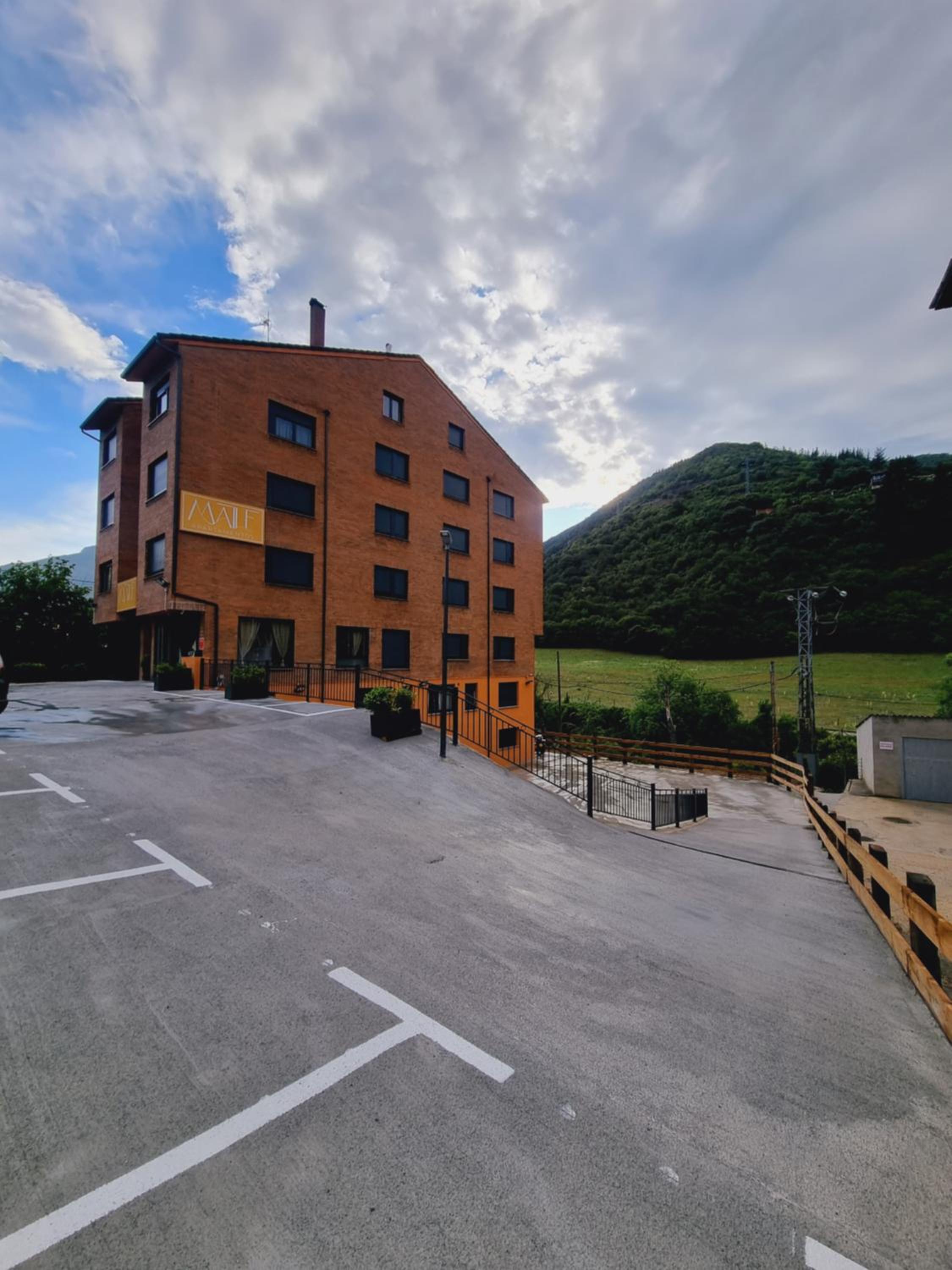 Maile Apartamentos