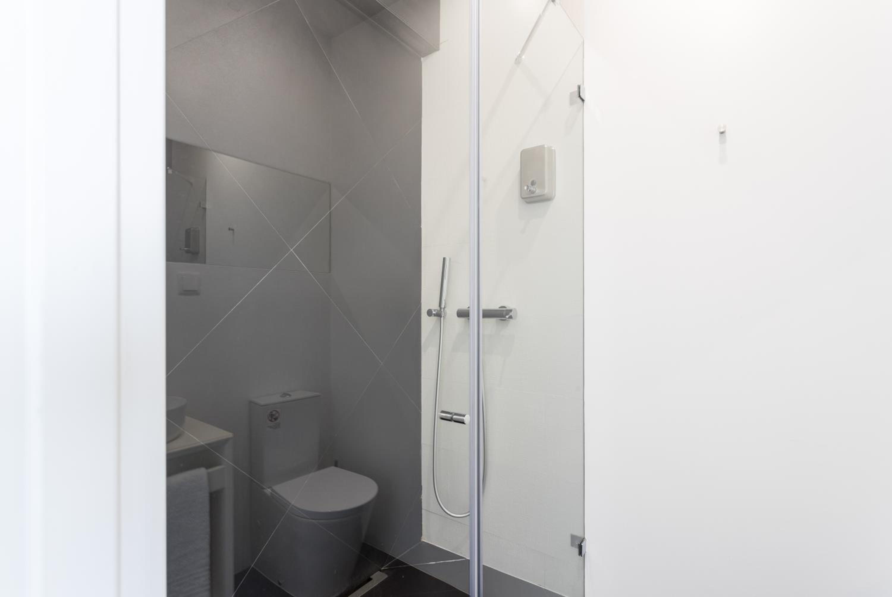 Lisbon Airport Suites