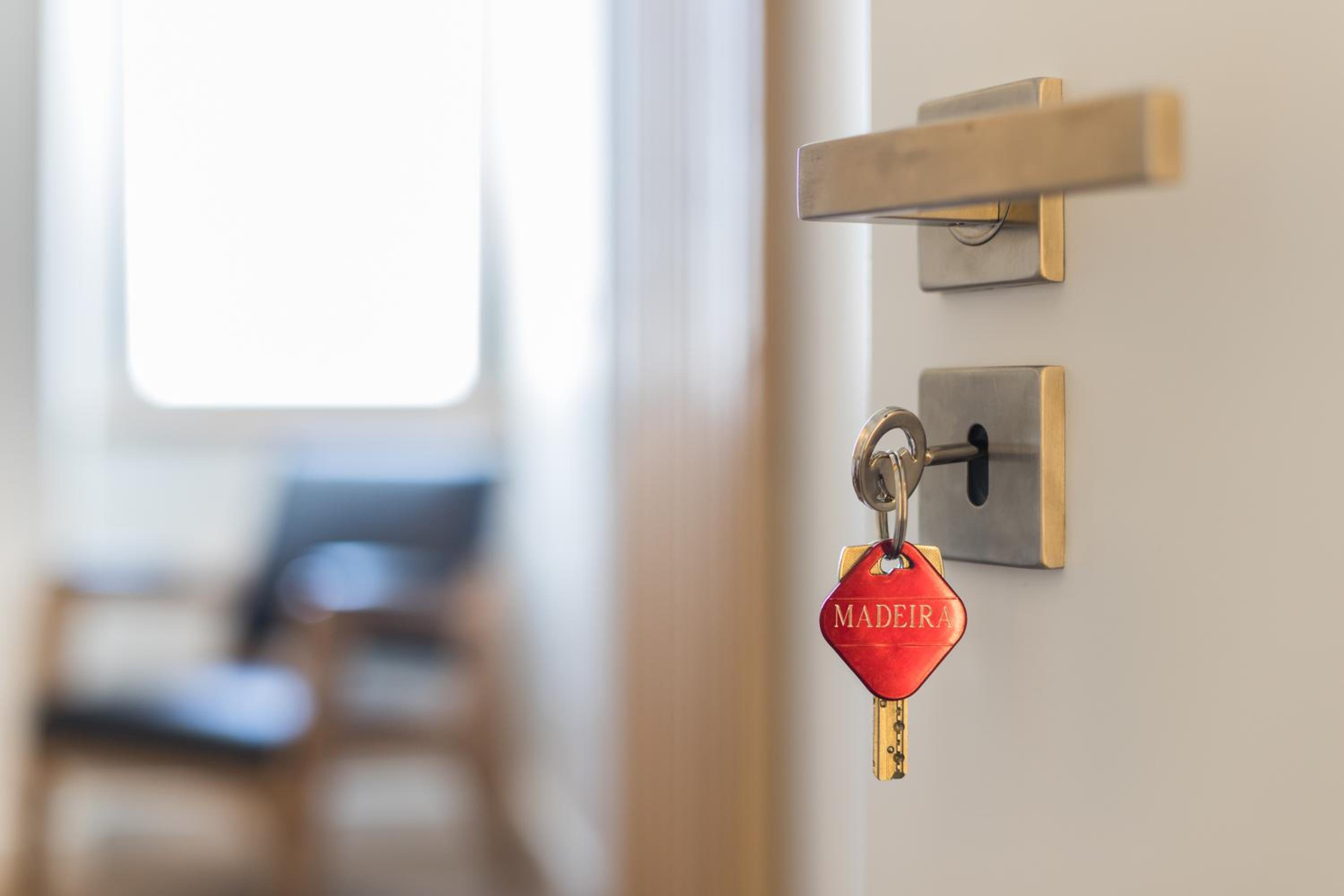 Lisbon Airport Suites