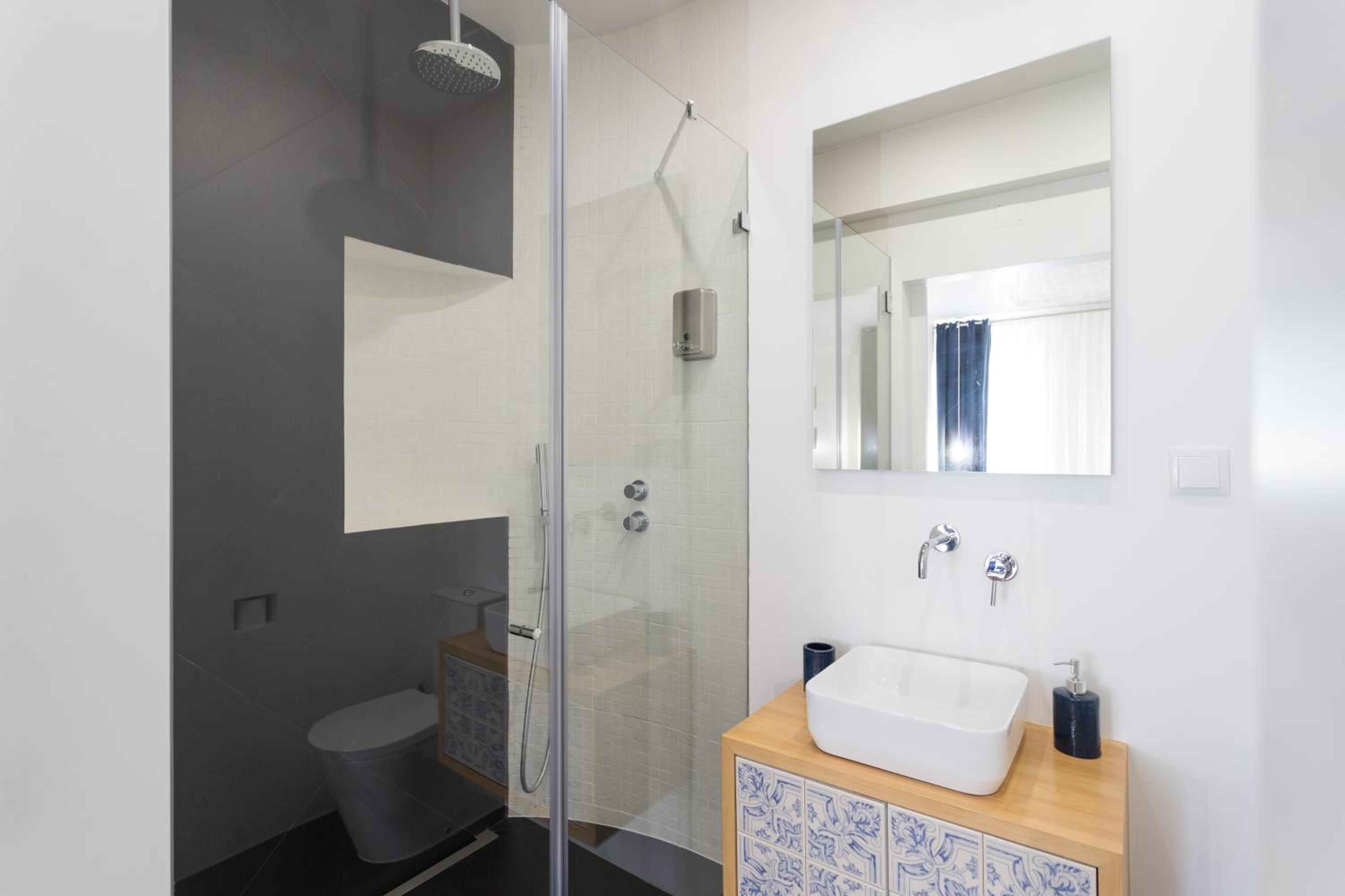 Lisbon Airport Suites