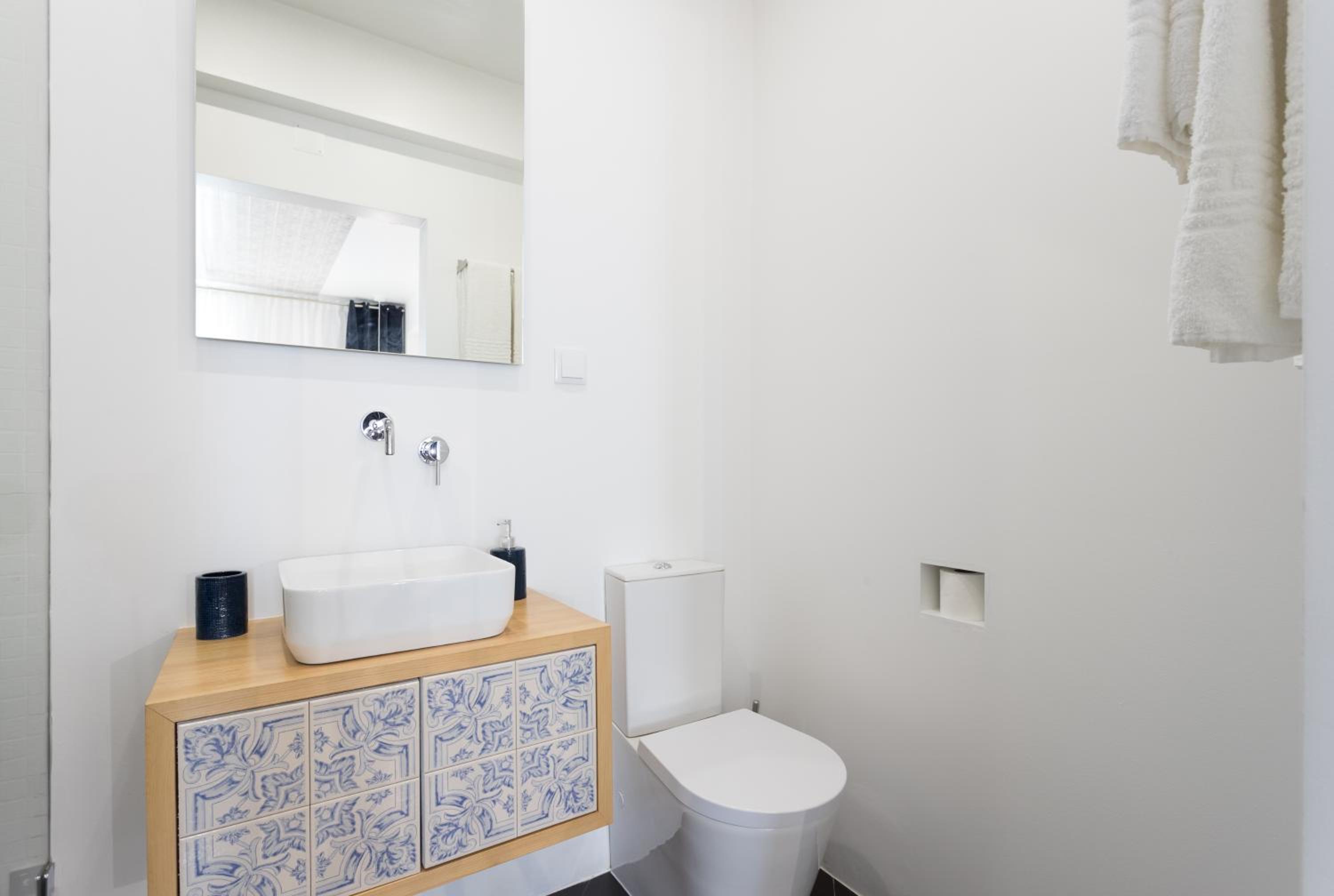 Lisbon Airport Suites