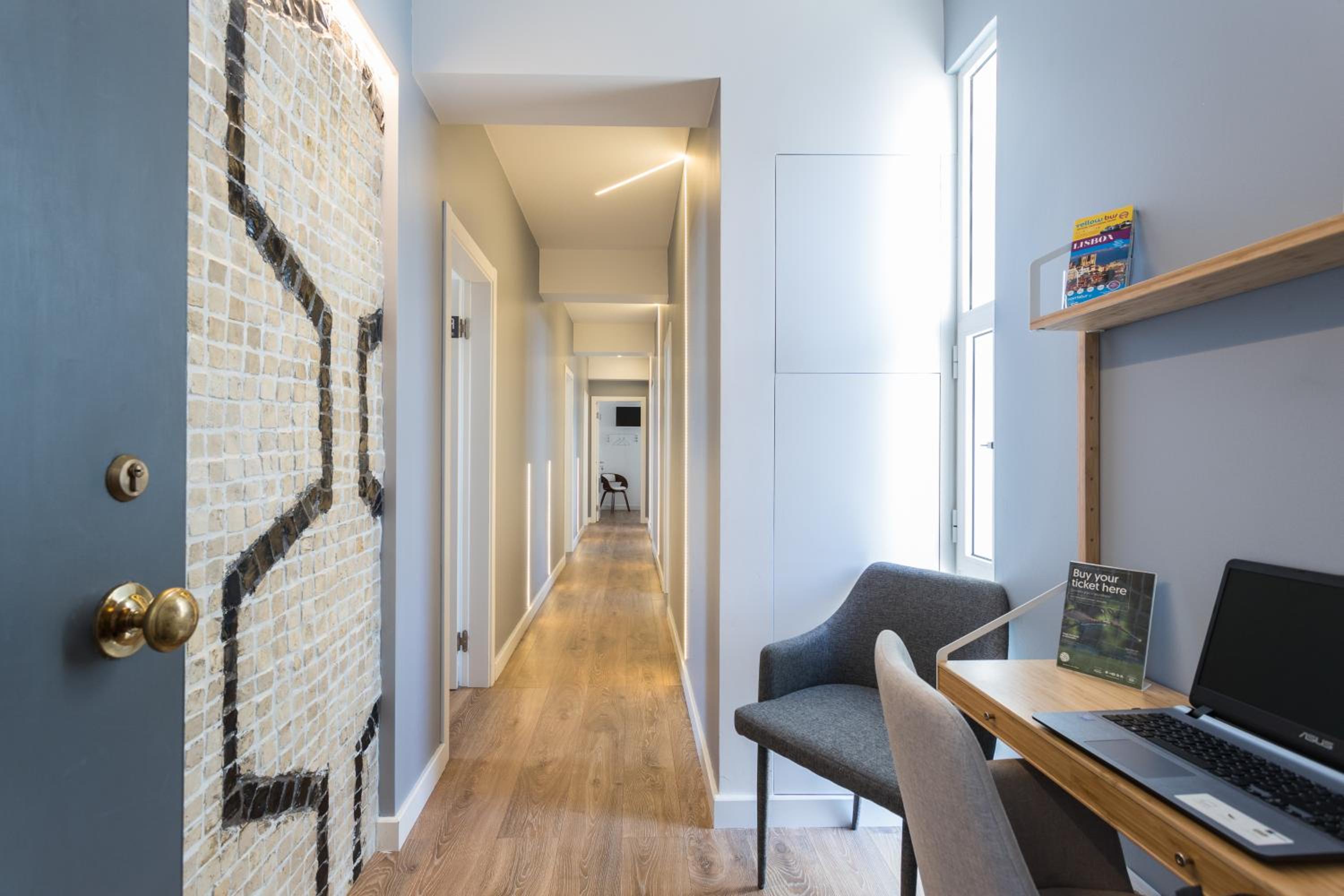Lisbon Airport Suites
