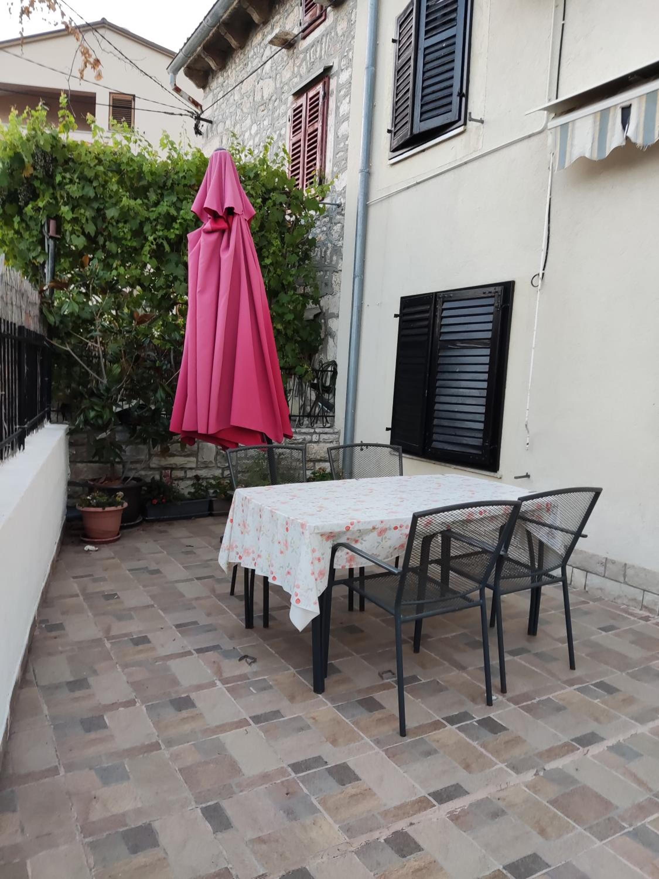apartman Zdravko view 2