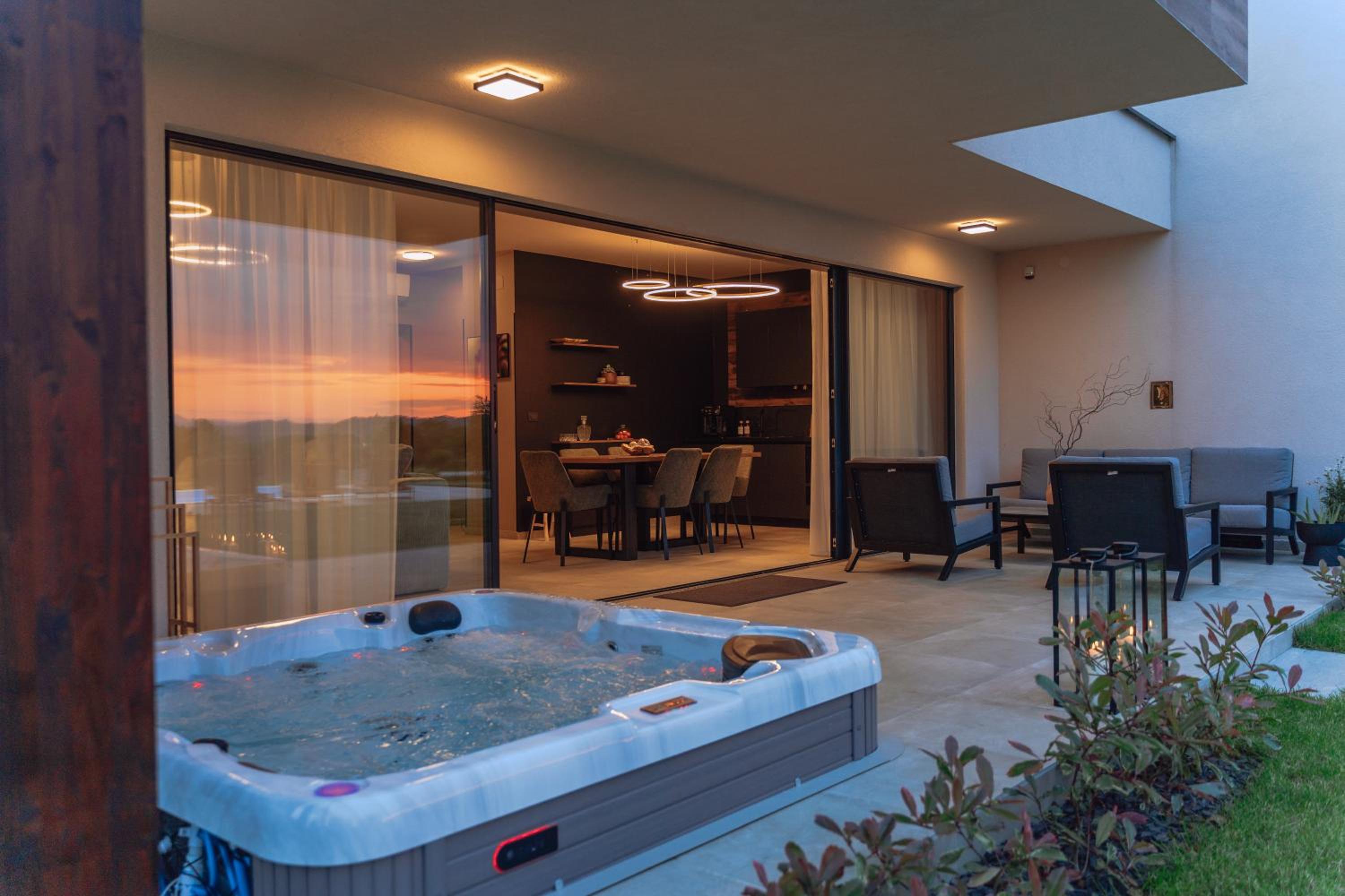 Iris Croatica J - deluxe apartment with shared pool, awarded BEST APARTMENT IN CROATIA 2024