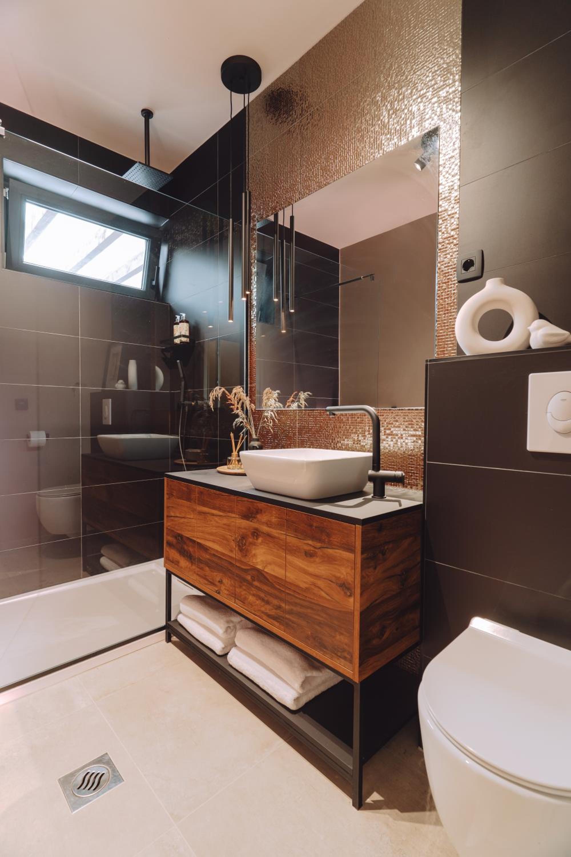 Iris Croatica J - deluxe apartment with shared pool, awarded BEST APARTMENT IN CROATIA 2024