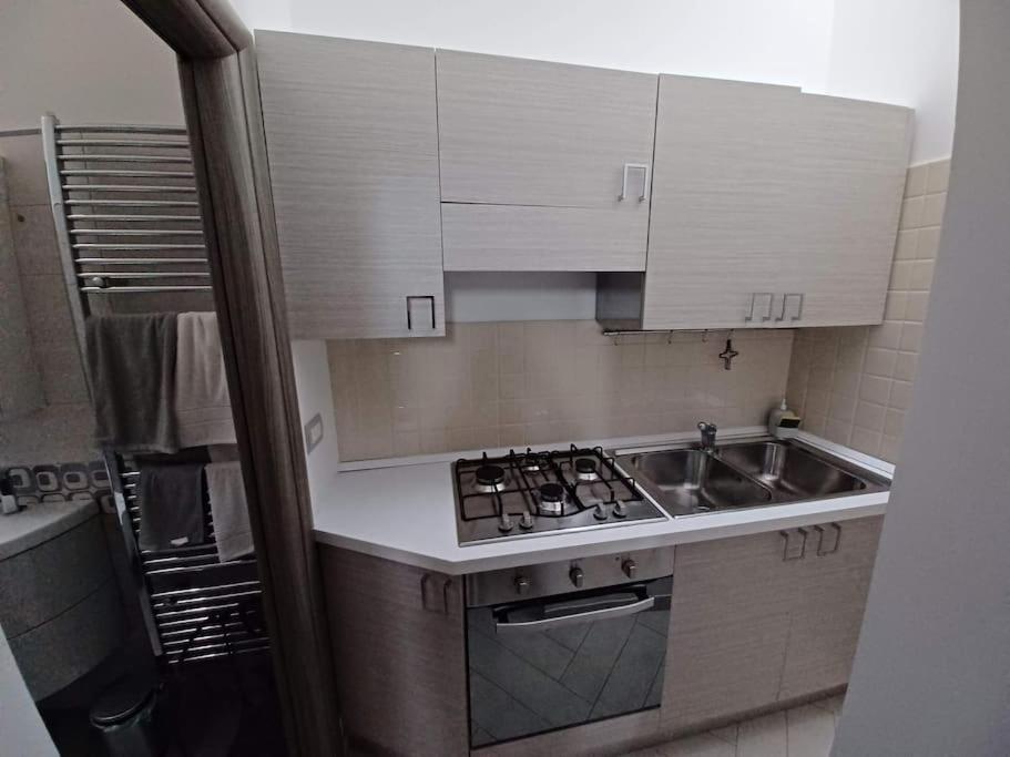 Il sofà di Adele en Manduria — kitchen