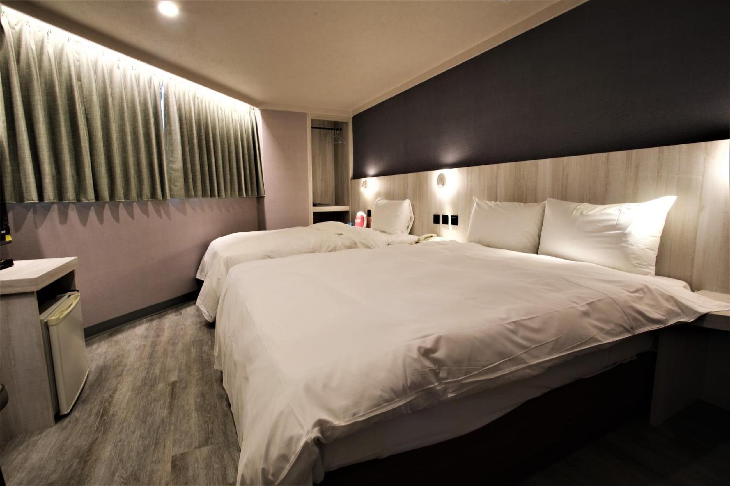 Golden Home Hotel