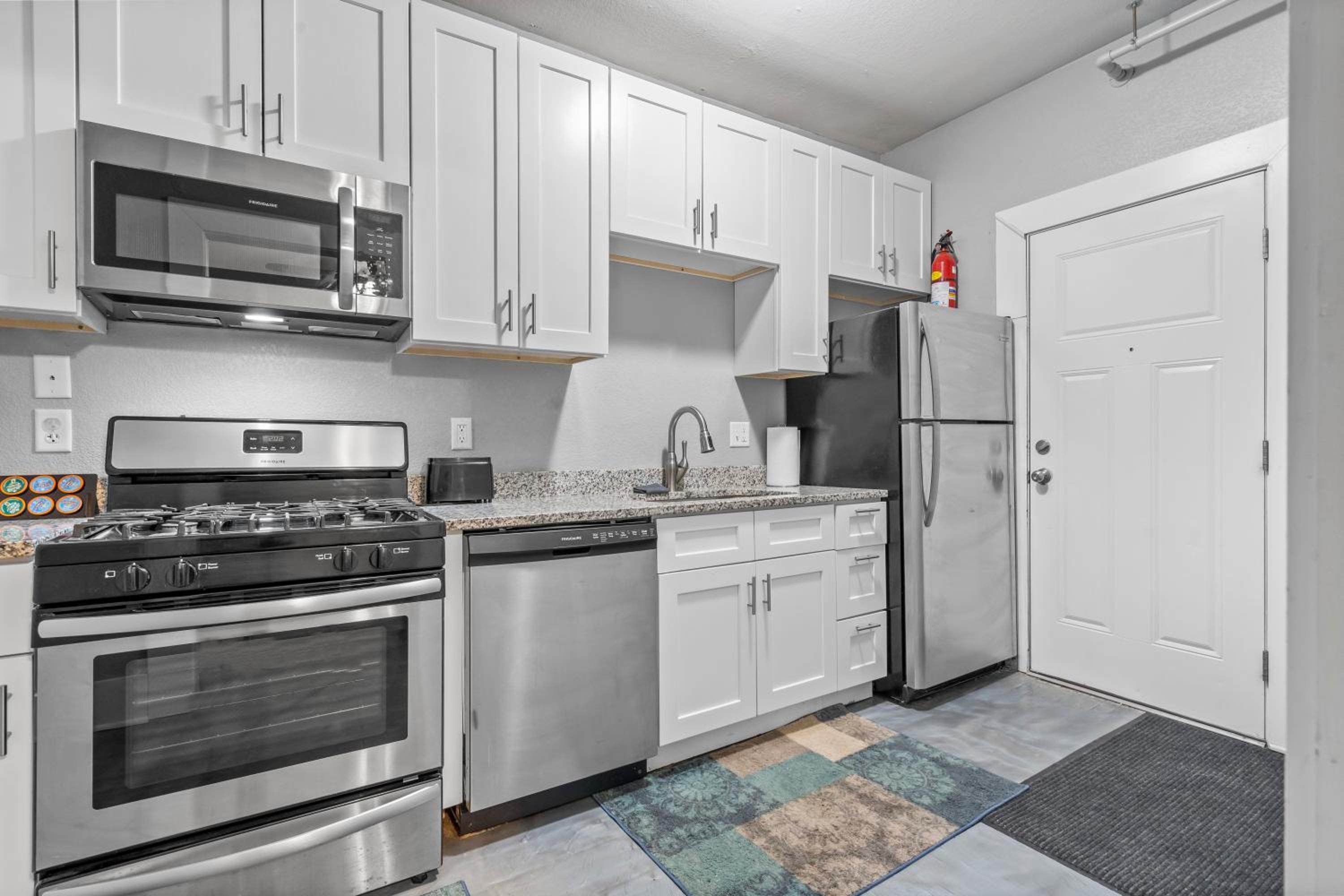 Navarre Apartments