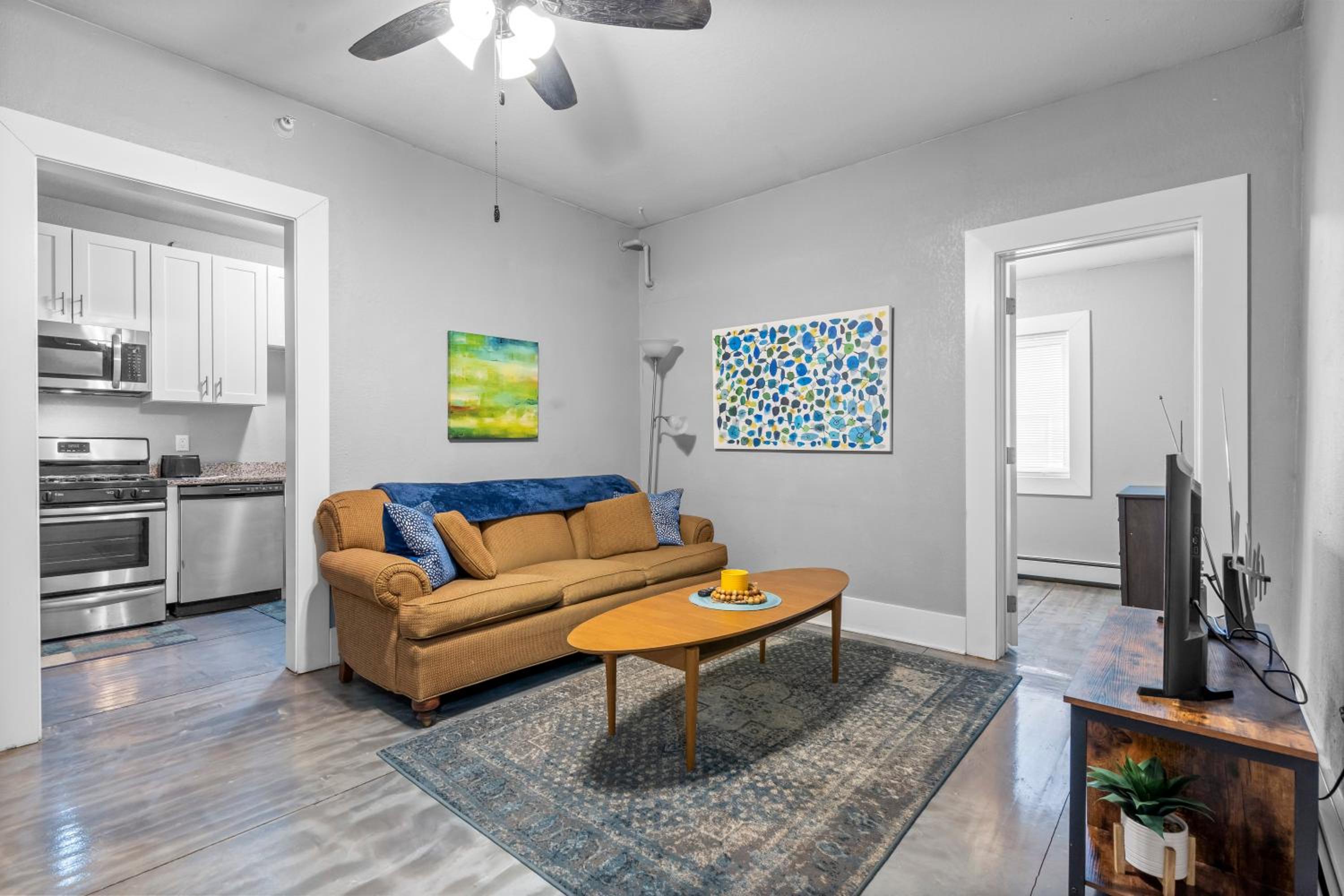 Navarre Apartments