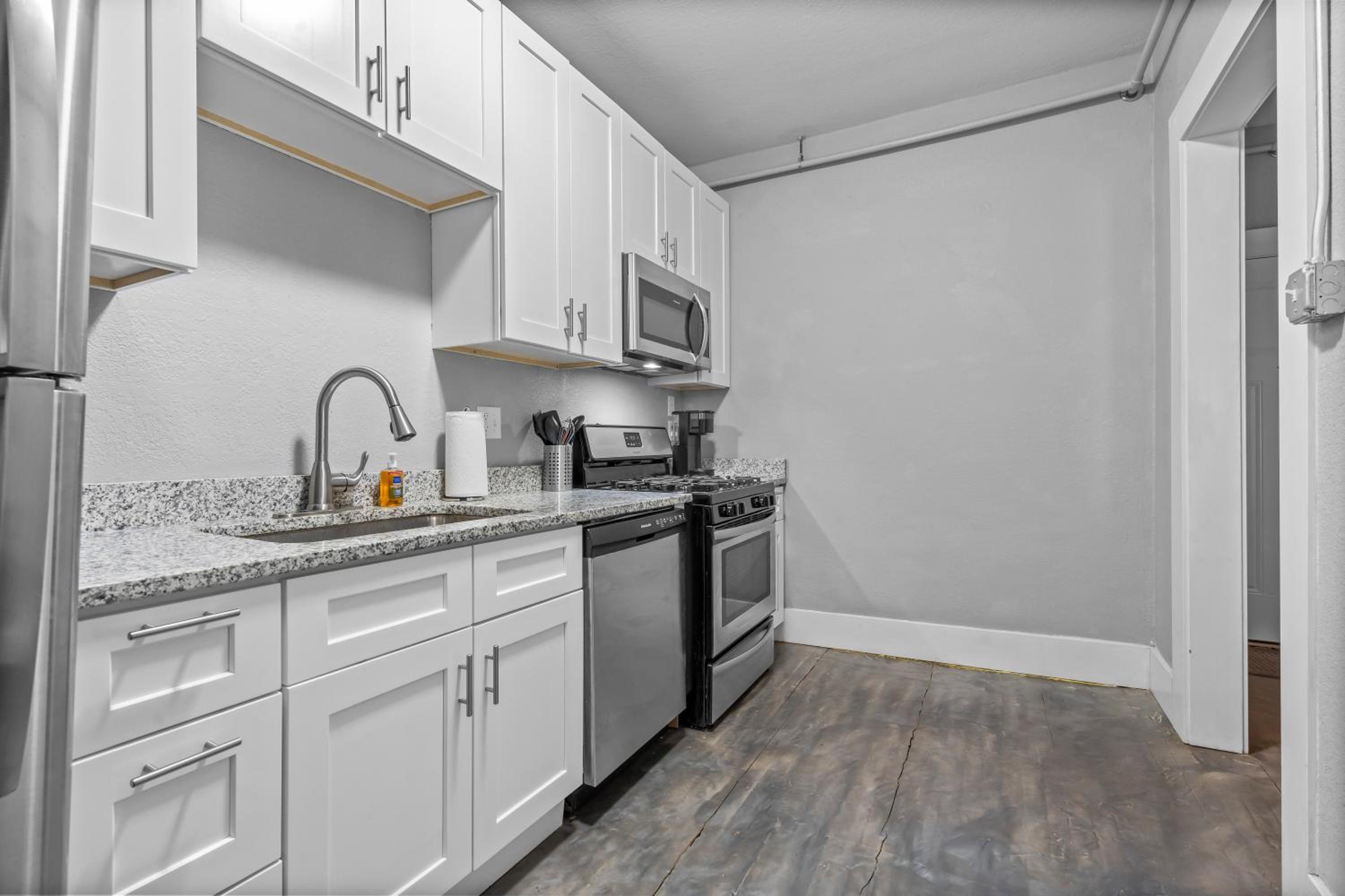 Navarre Apartments
