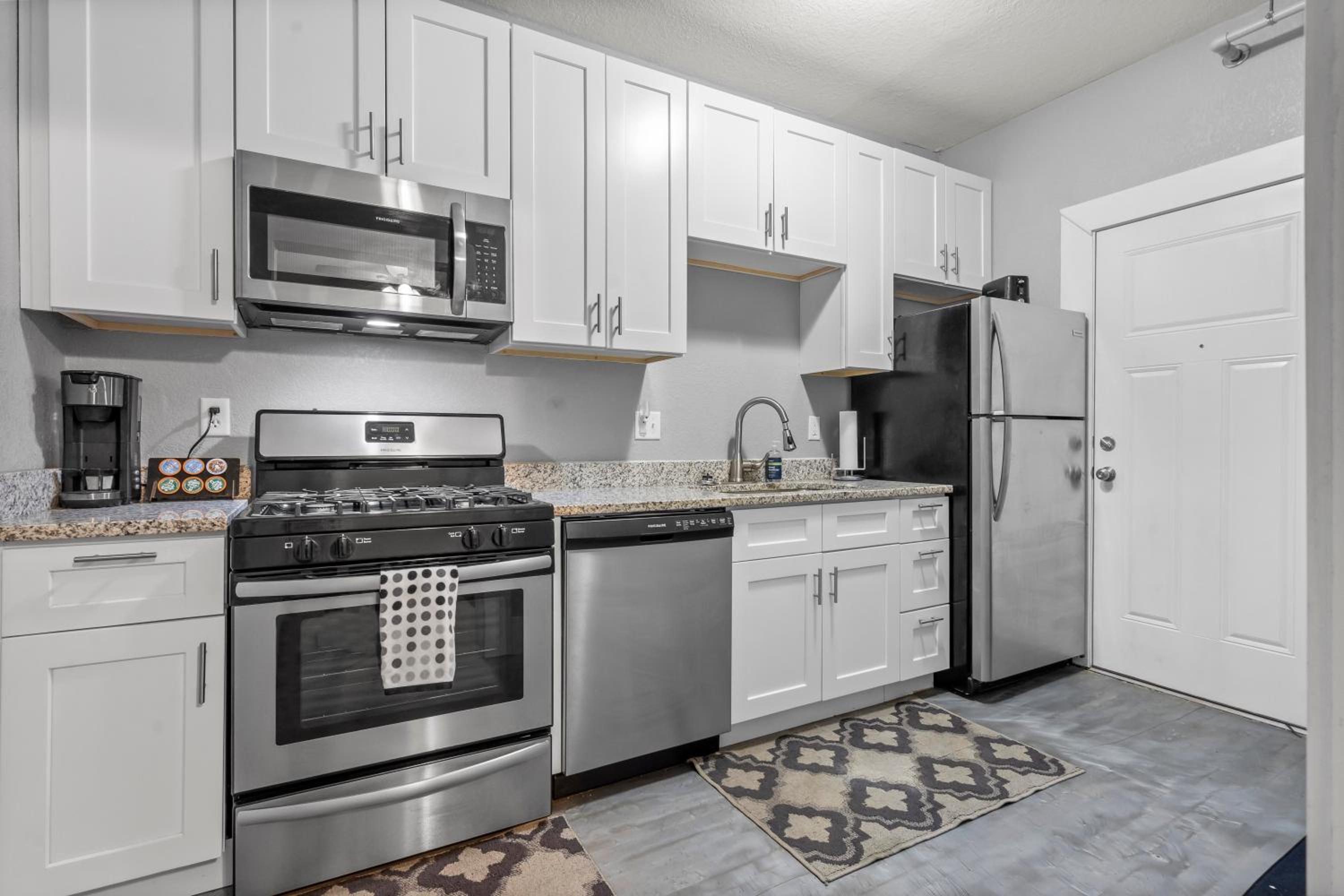 Navarre Apartments