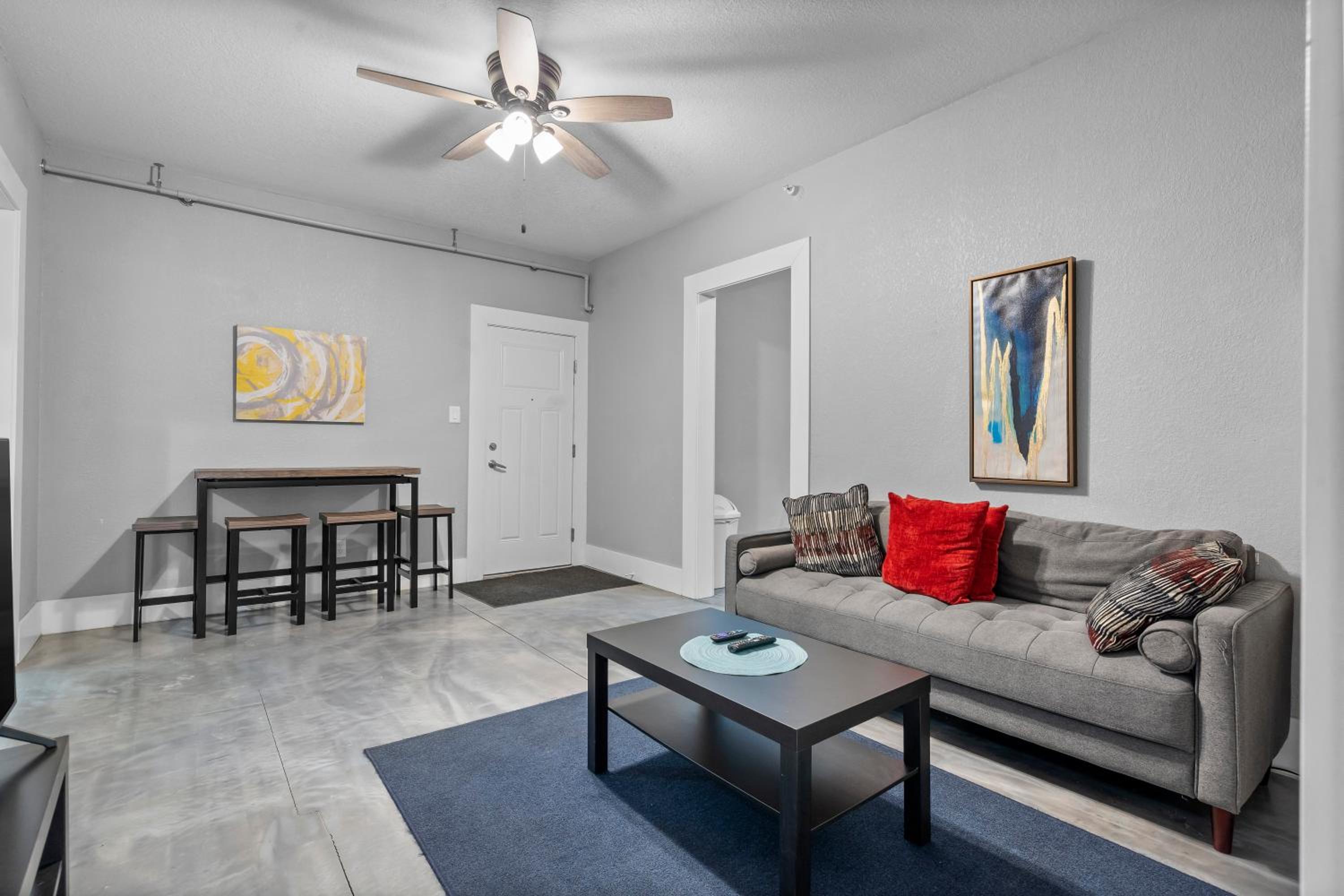 Navarre Apartments