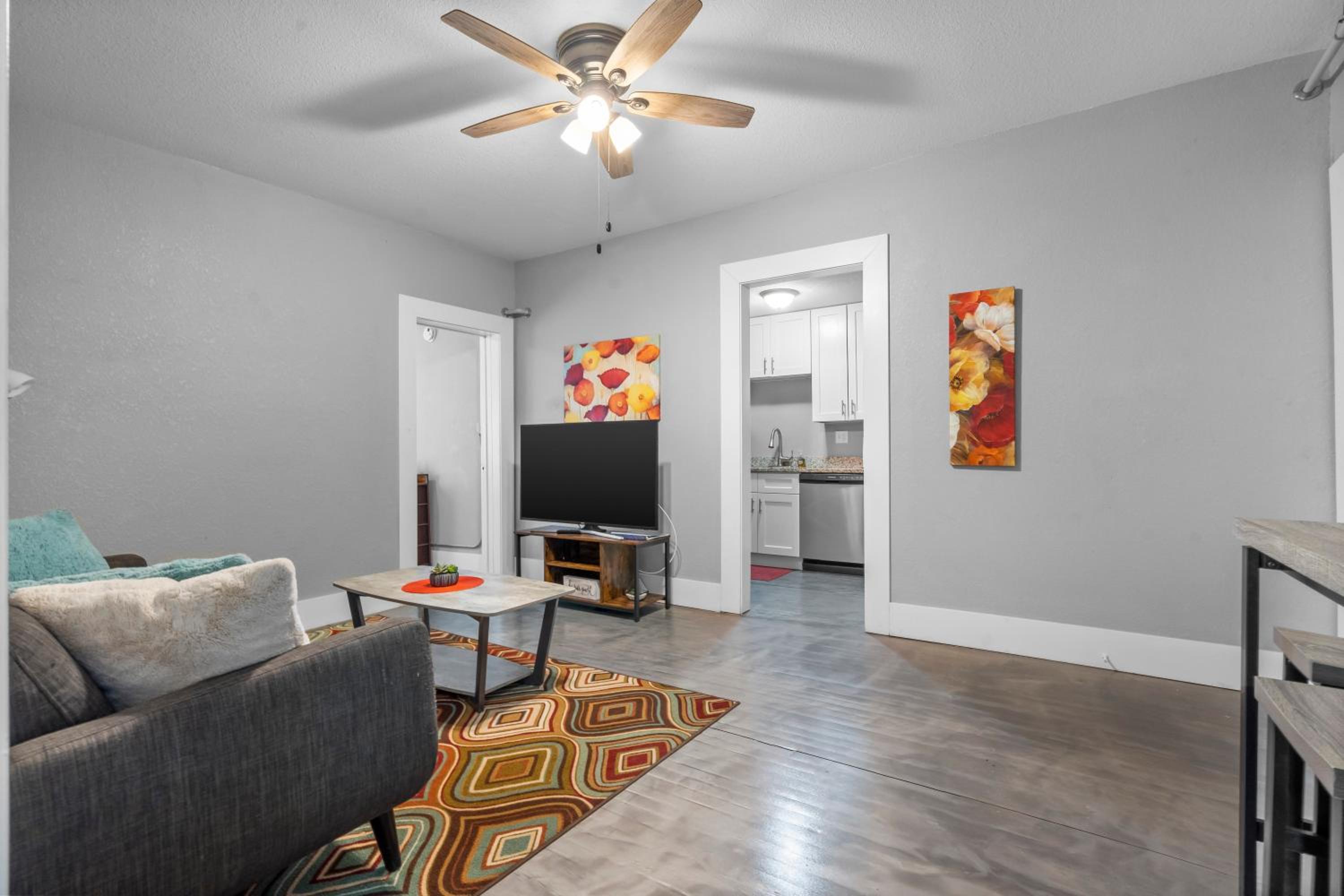 Navarre Apartments