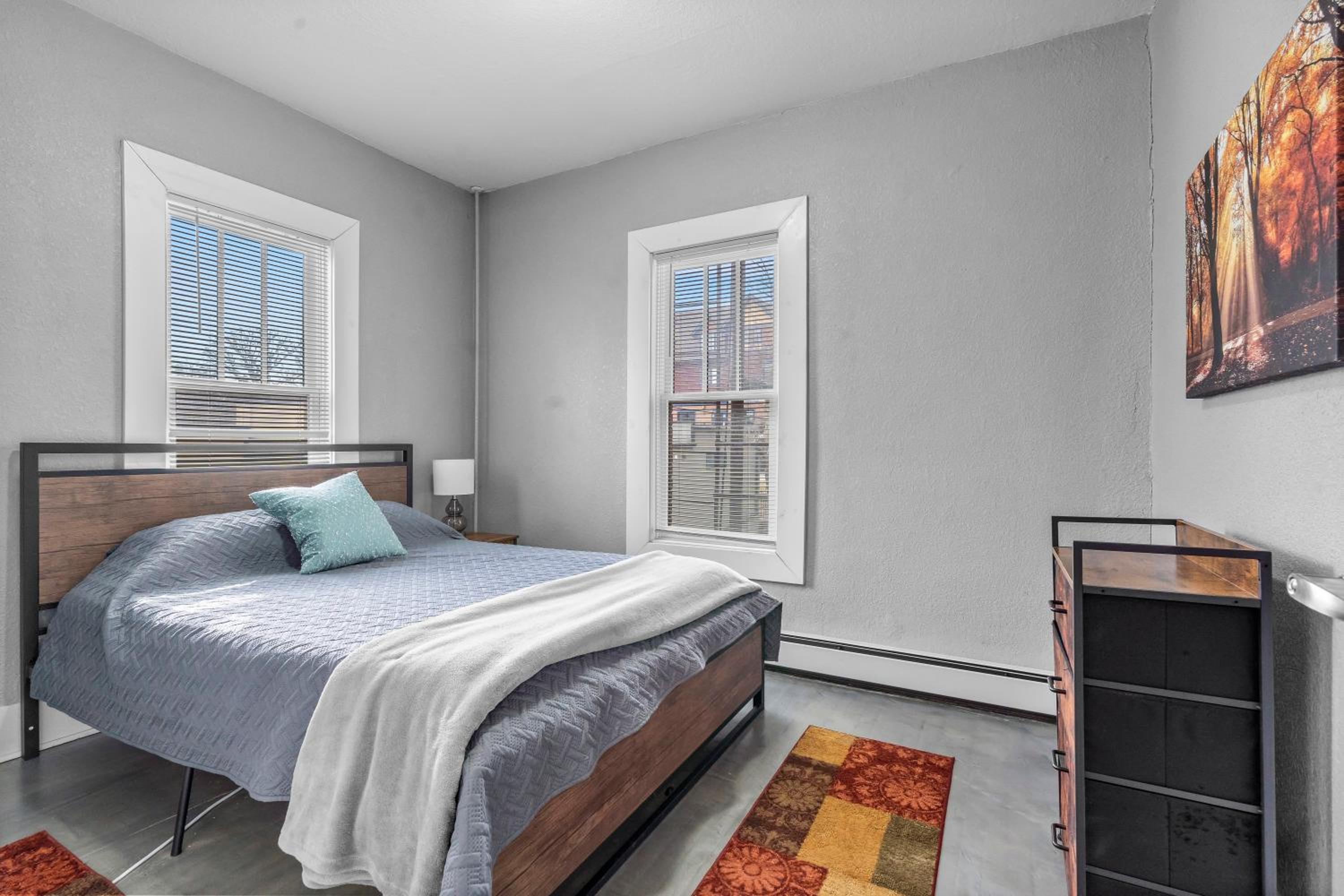 Navarre Apartments