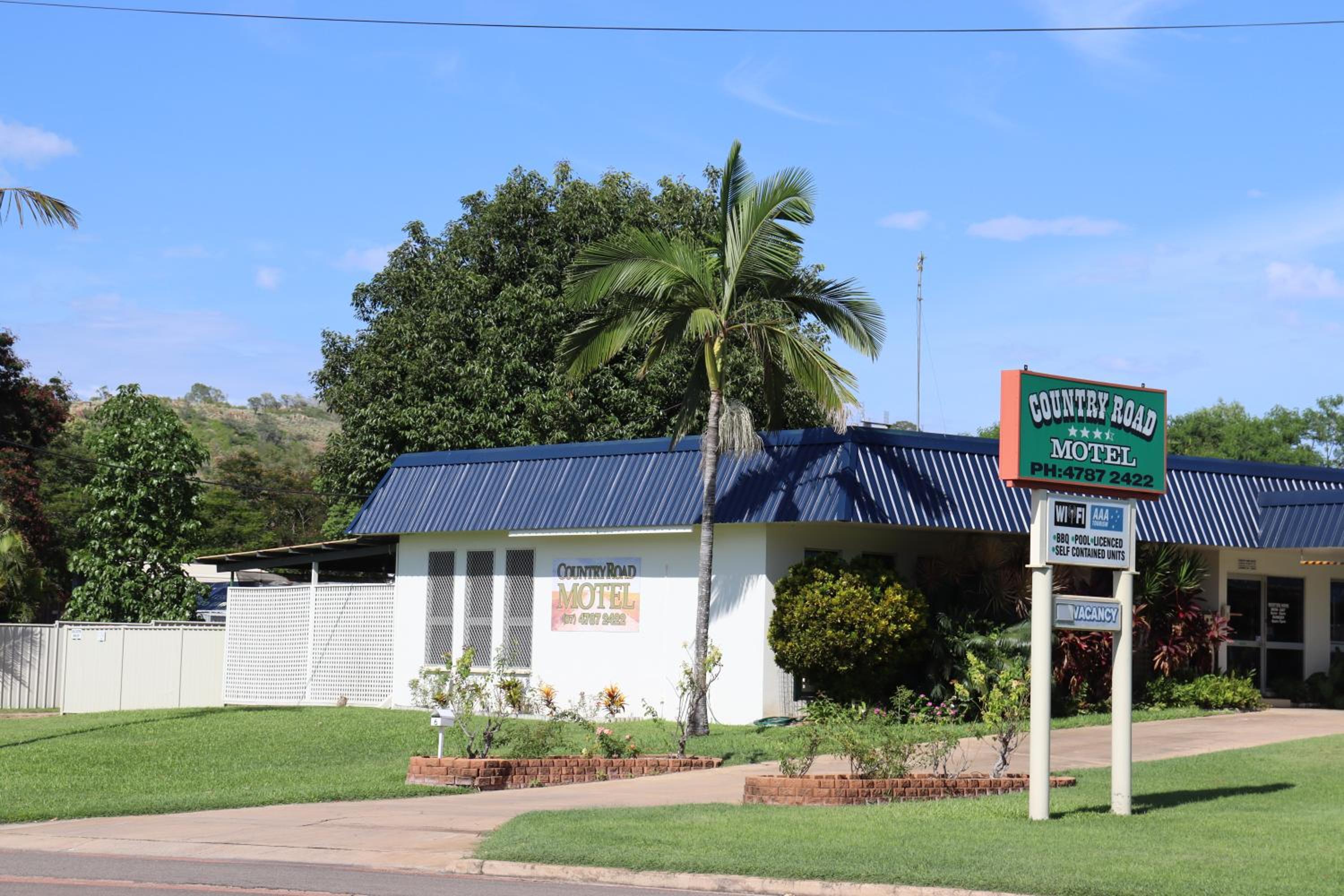 Country Road Motel