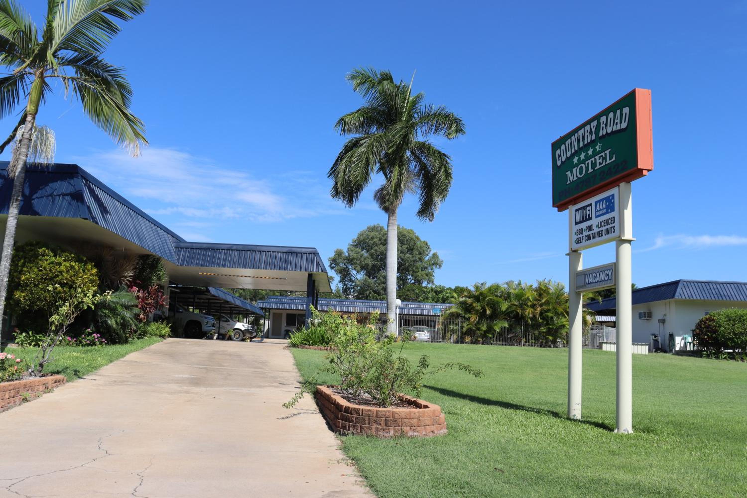 Country Road Motel