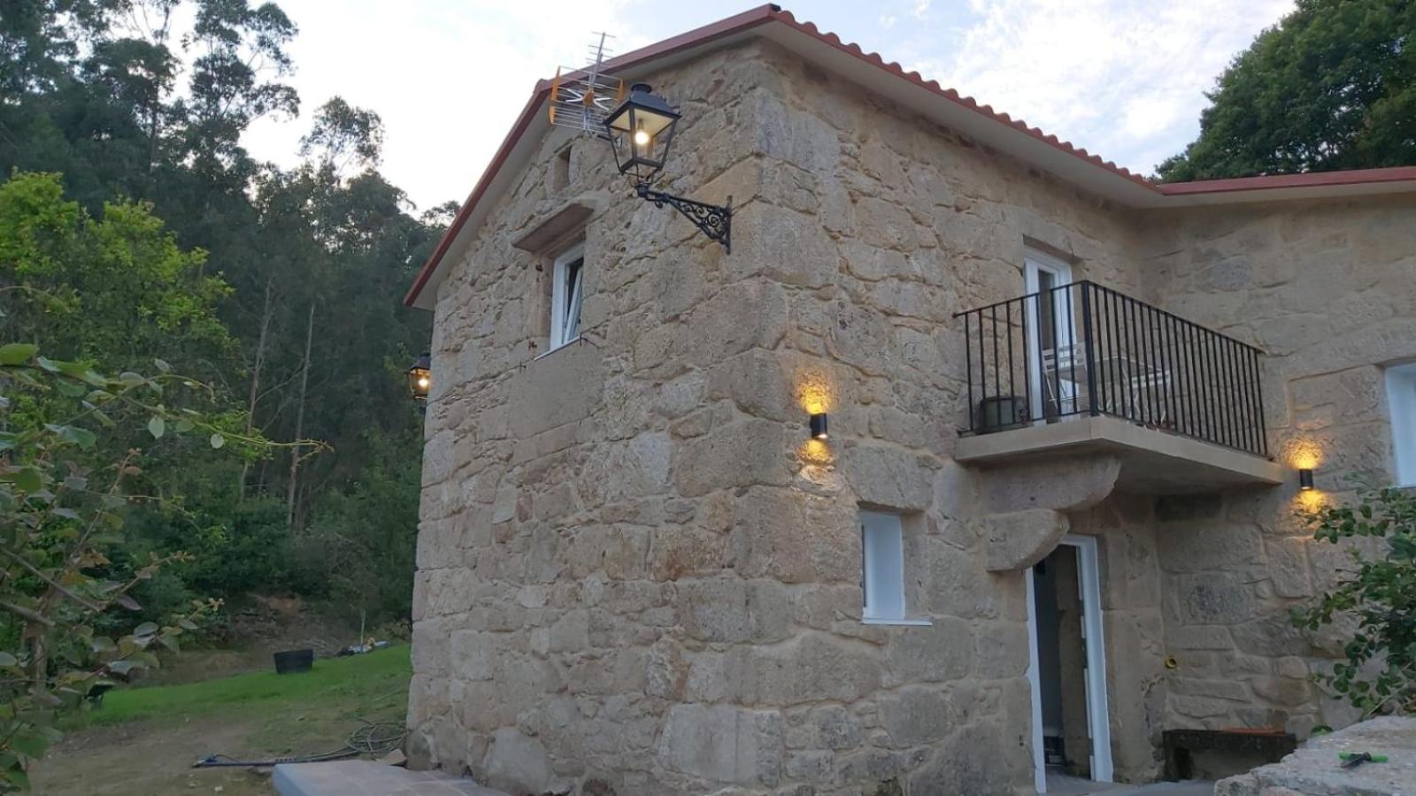 Casita a estrenar en finca con rio y piscina próxima a Tui Gondomar y Portugal