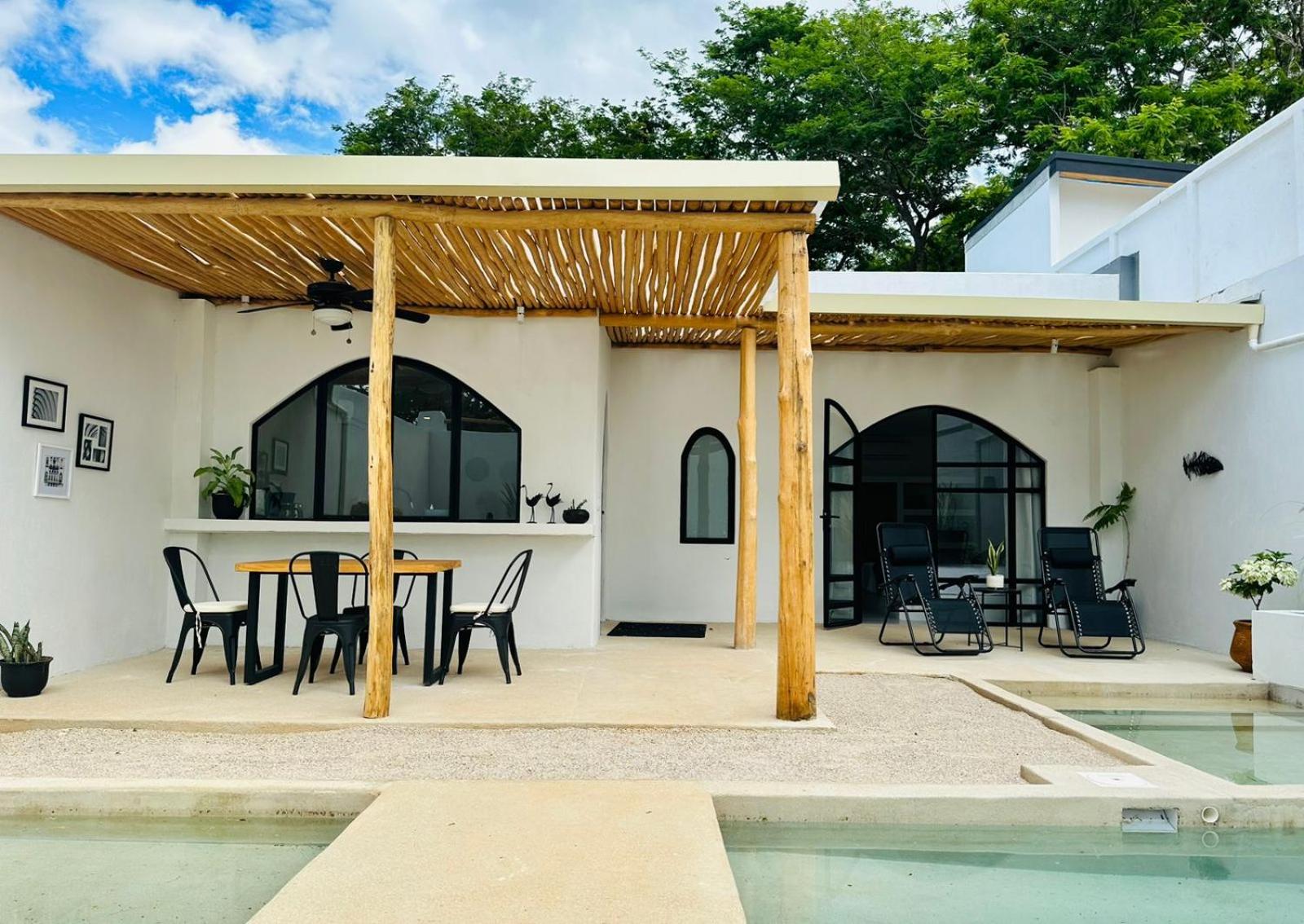 Las Guapas Villas Tamarindo