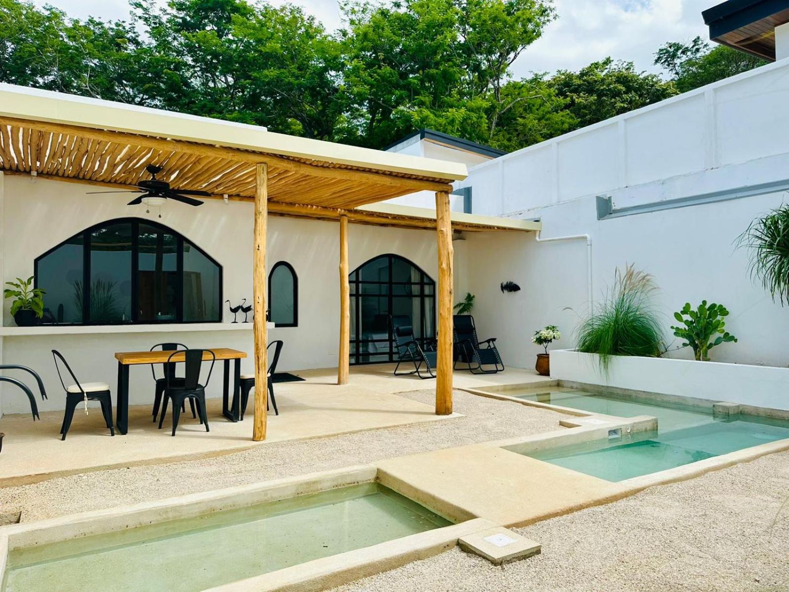Las Guapas Villas Tamarindo