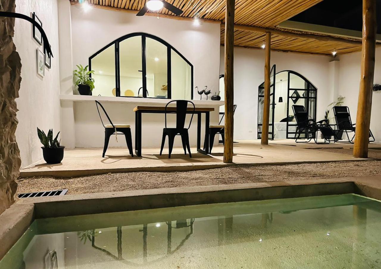 Las Guapas Villas Tamarindo