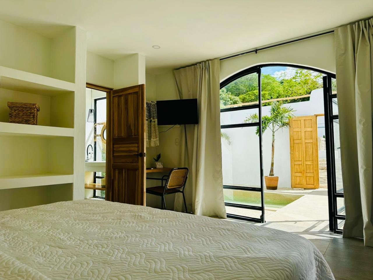 Las Guapas Villas Tamarindo