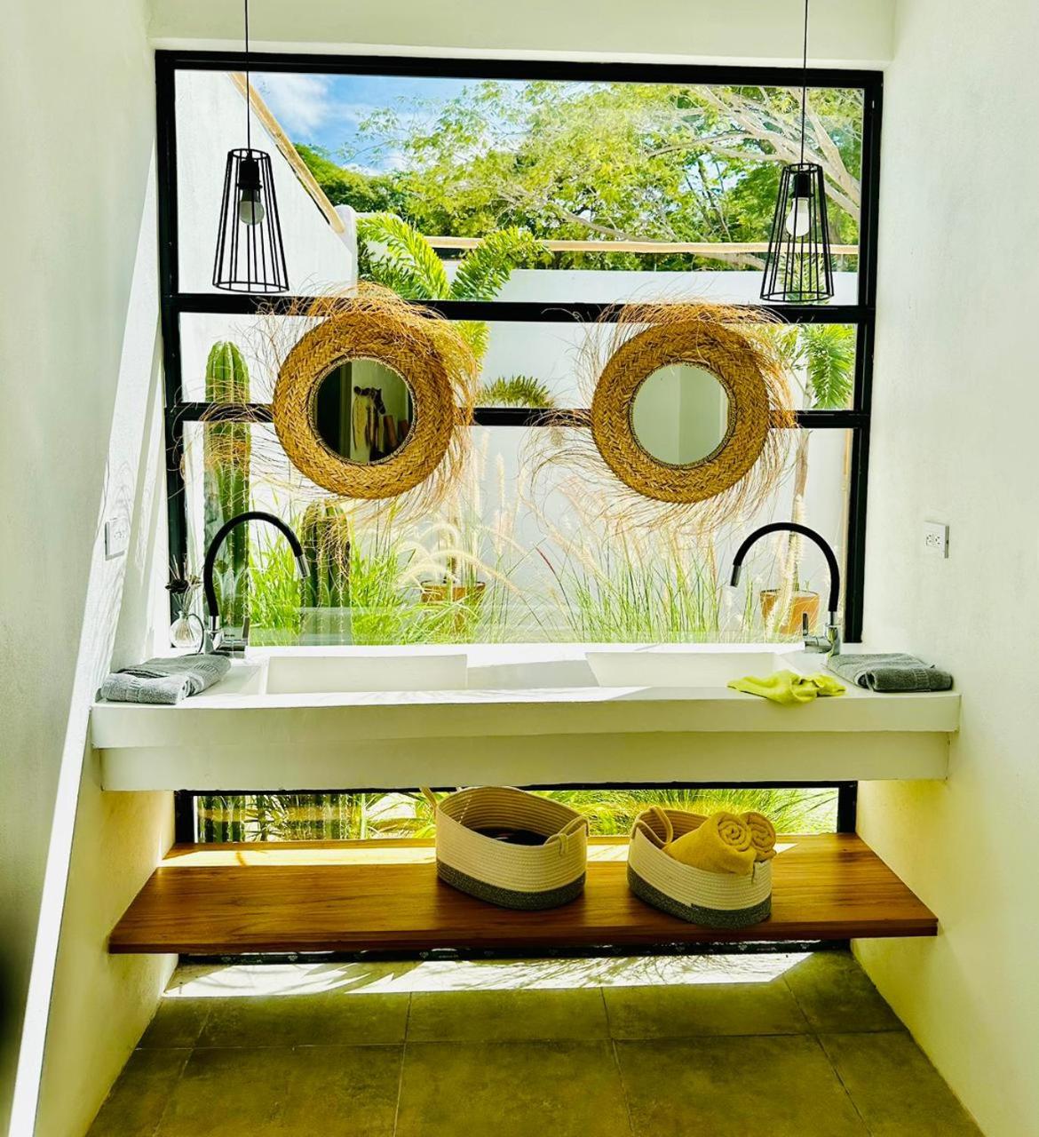 Las Guapas Villas Tamarindo
