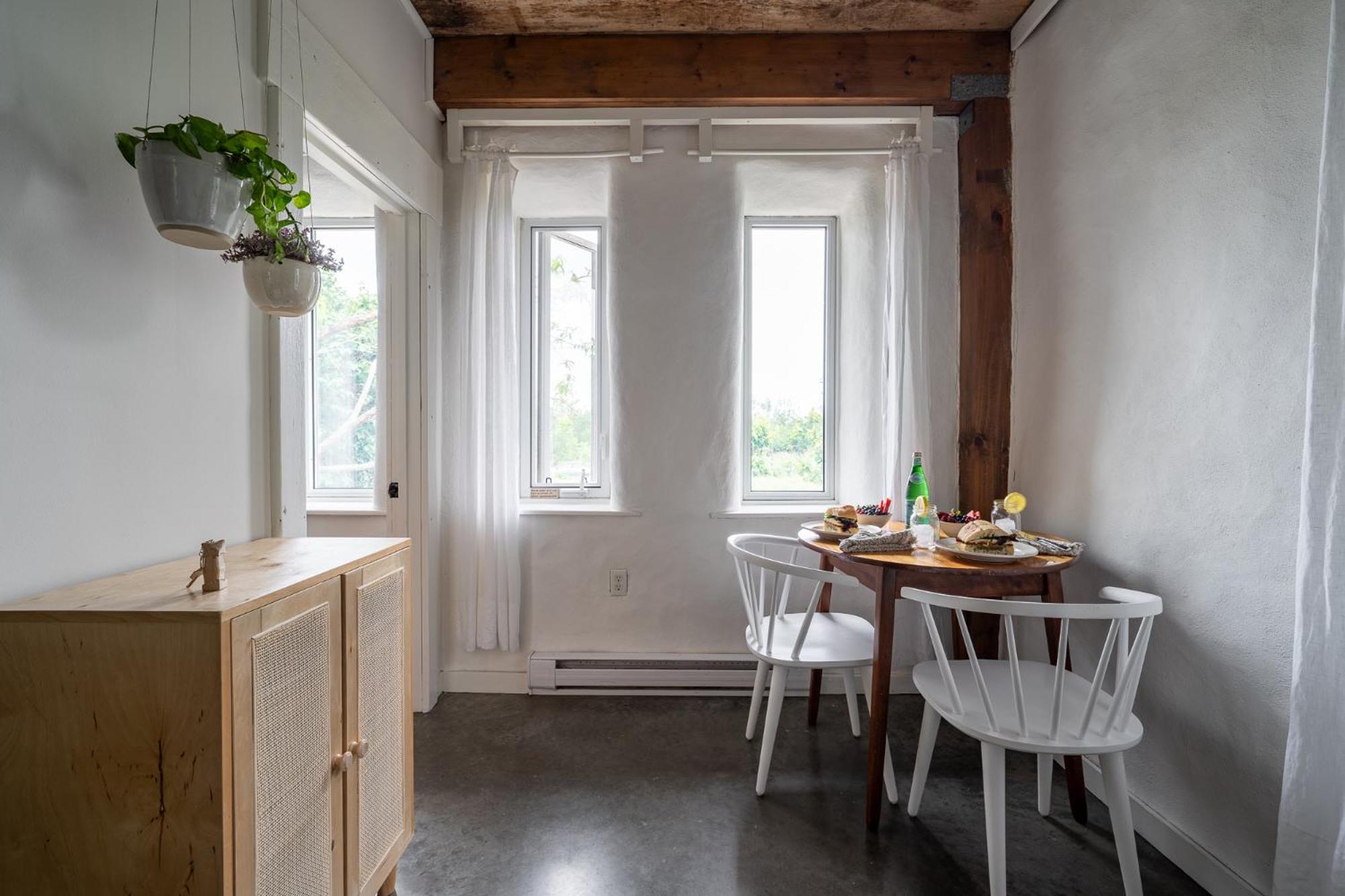 Owl's Nest Suites