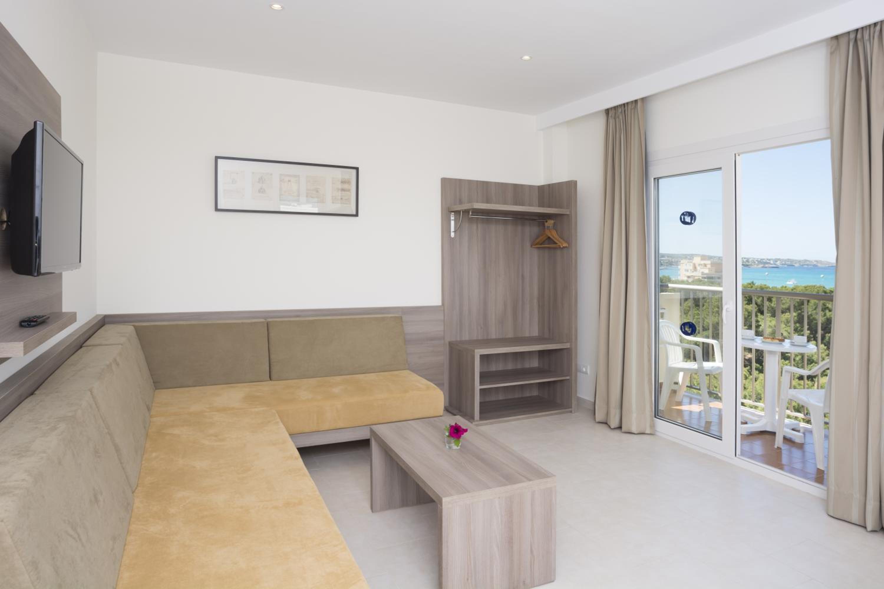 Playa de Palma Vacations - Cabot Tres Torres Apartamentos - Property Image 11