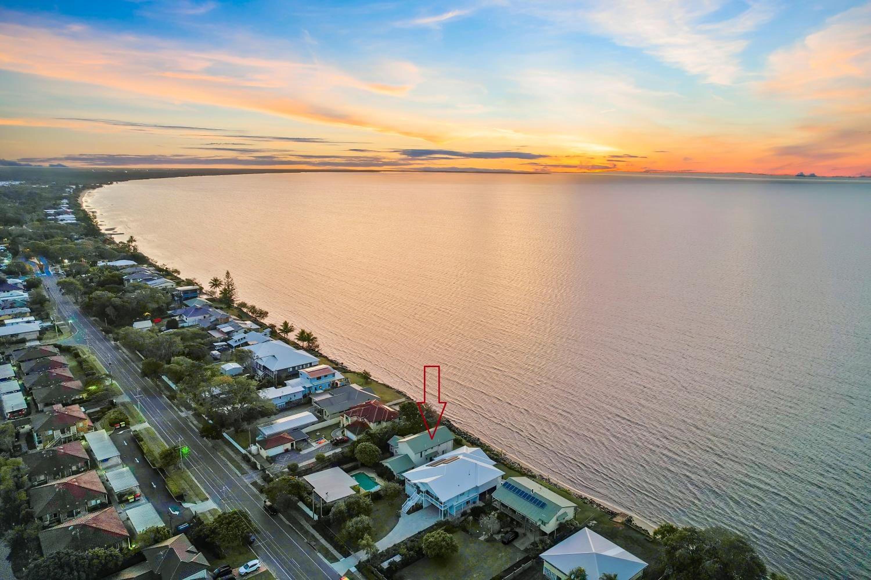 Ocean Pearl - 3 bedroom beachfront property!