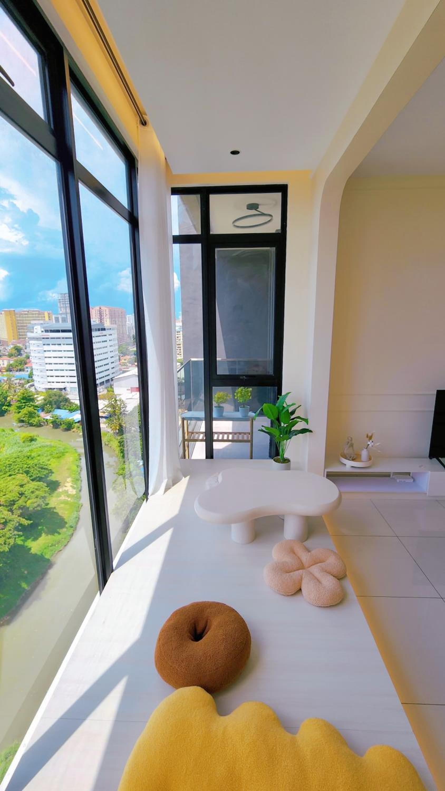 SkyPool with Seaview 8pax Beacon Executive Suites - Georgetown City Centre - 3km to Komtar photo 8